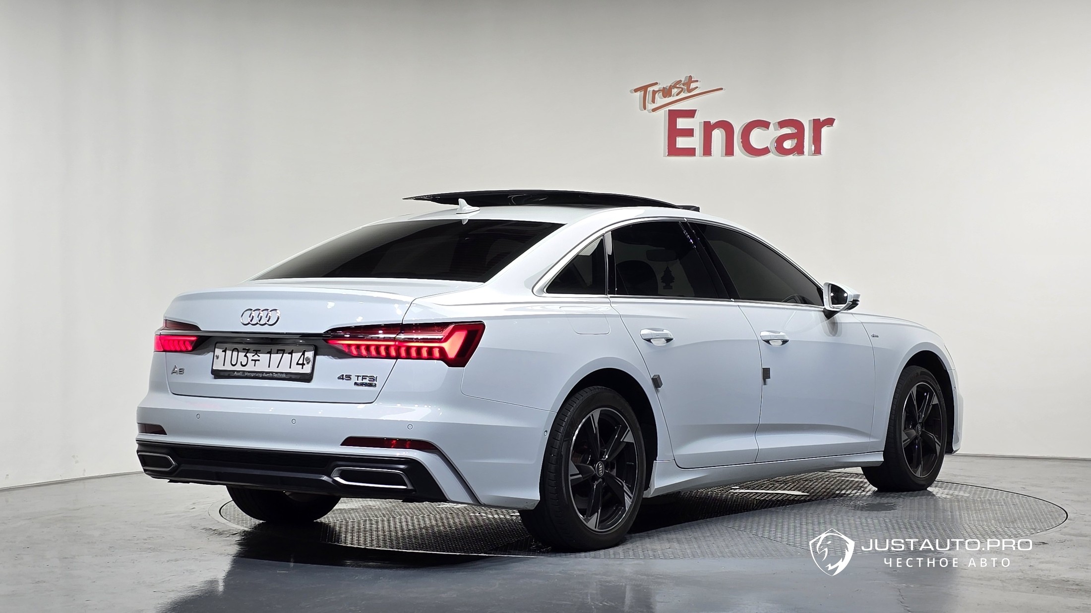 Автомобиль Audi A6