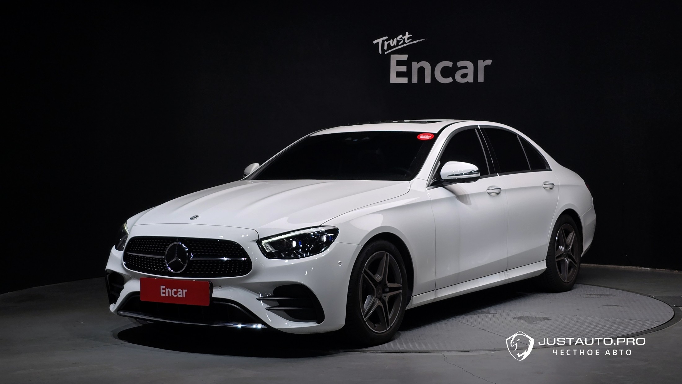 Автомобиль Mercedes-Benz E-Class