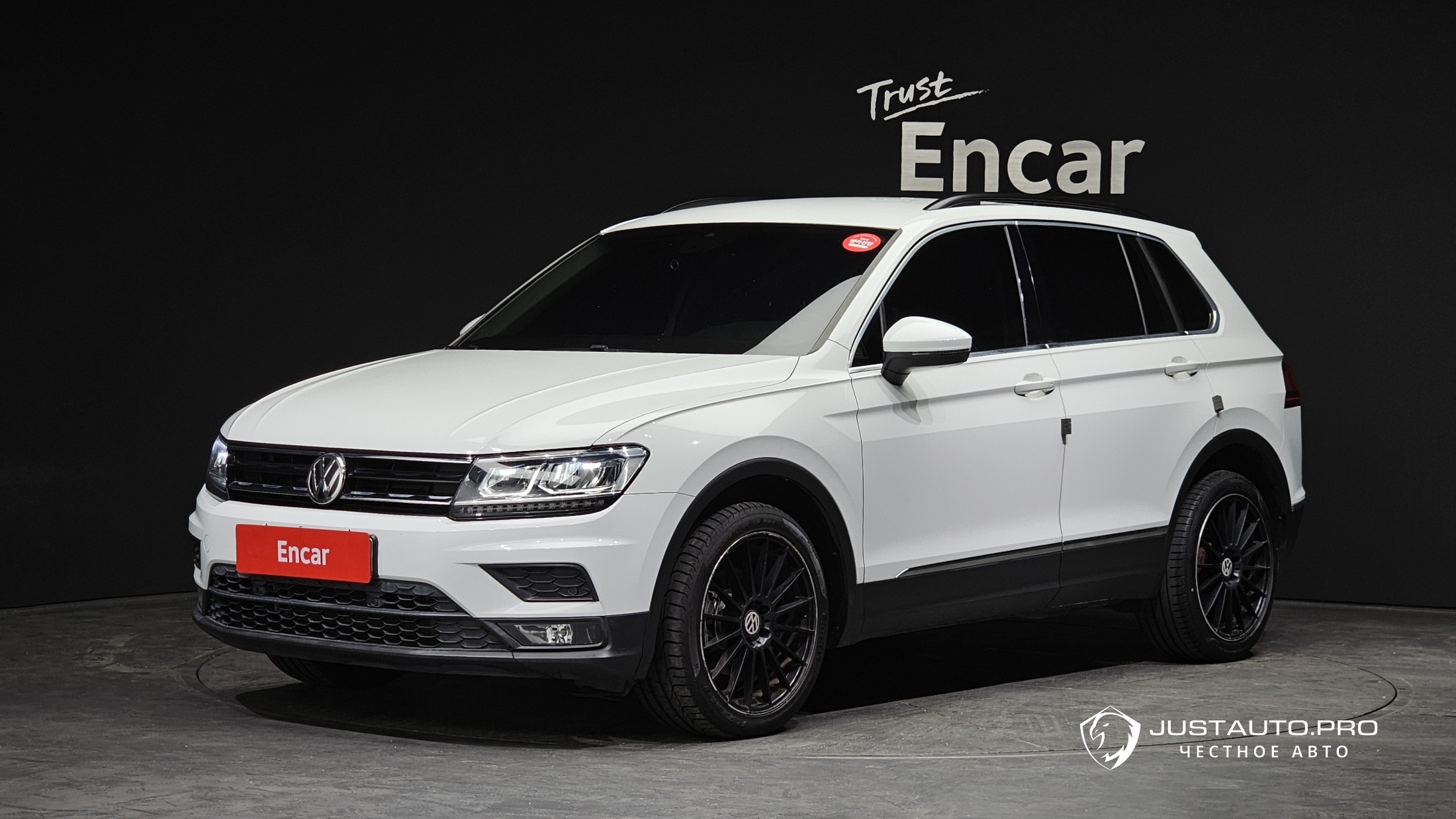 Автомобиль Volkswagen Tiguan