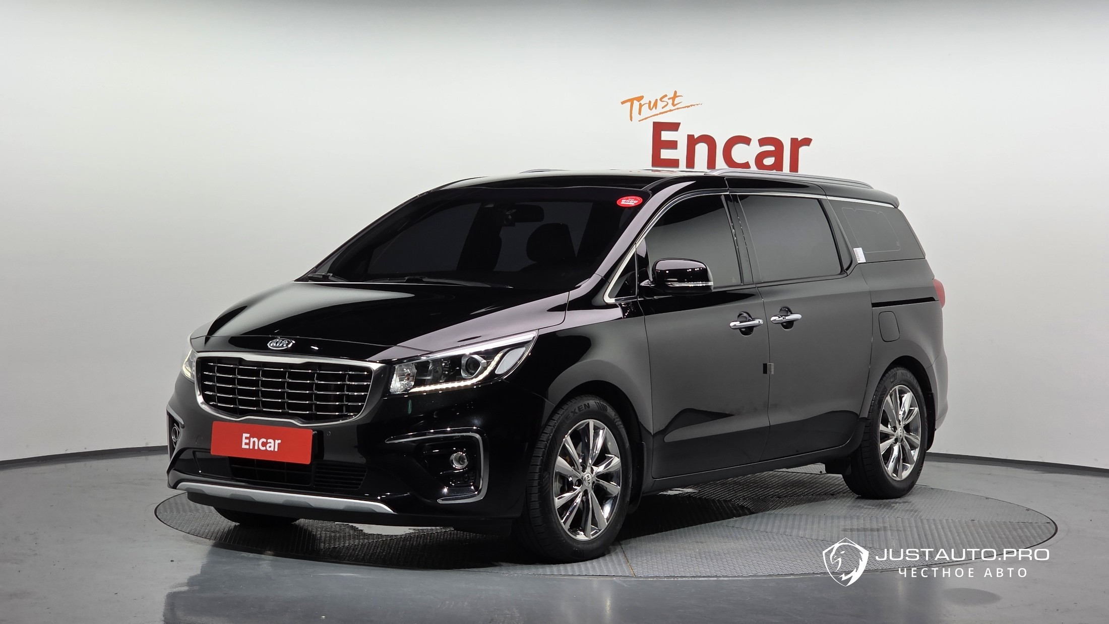 Автомобиль Kia Canival