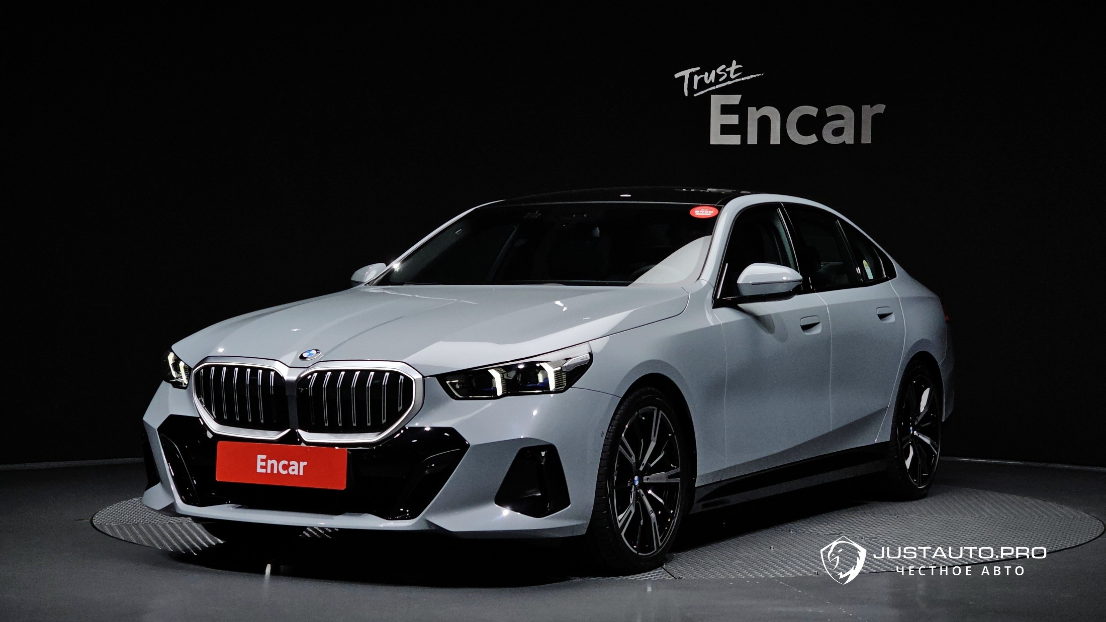 Автомобиль BMW 5-Series