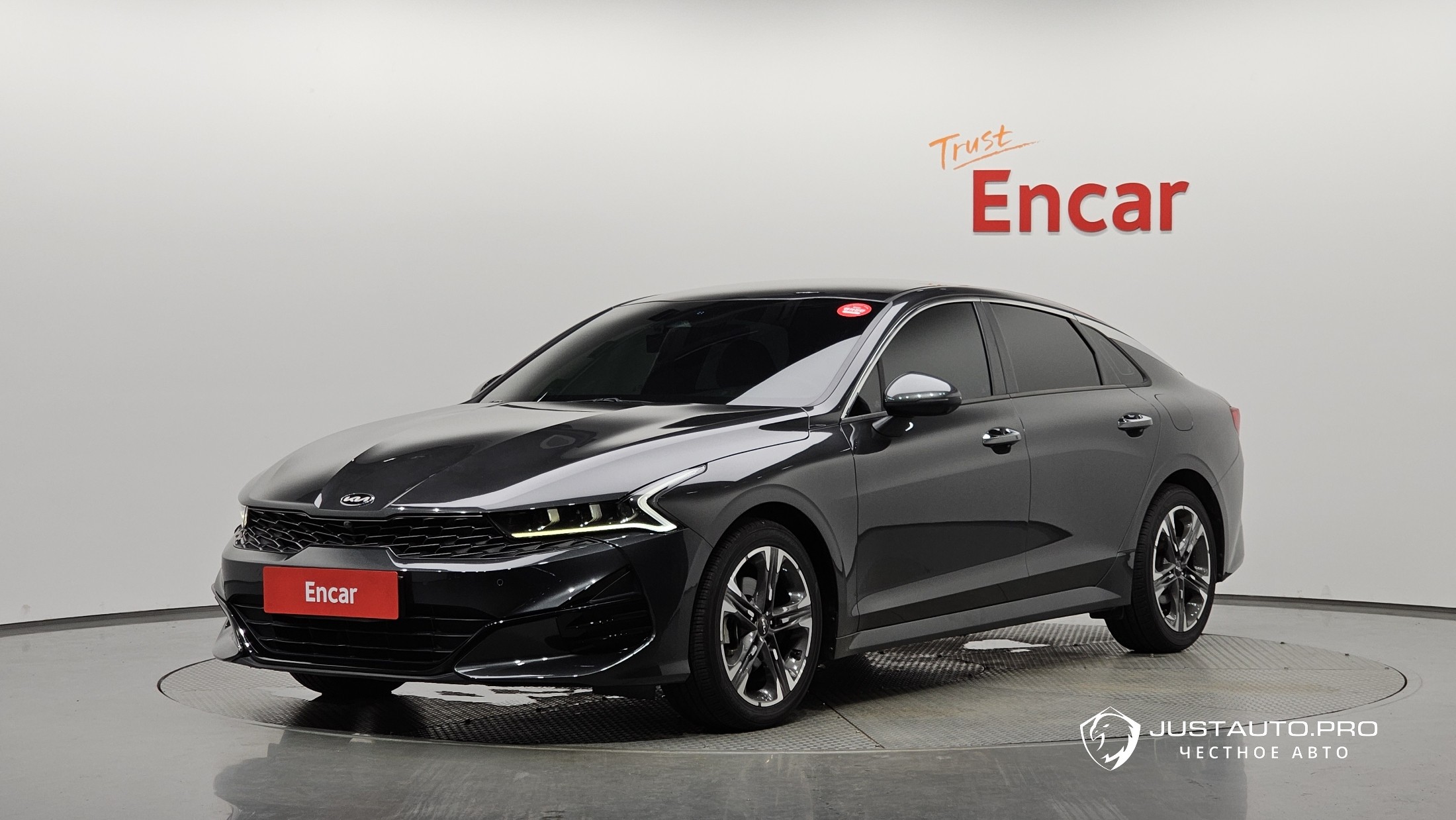 Автомобиль Kia K5