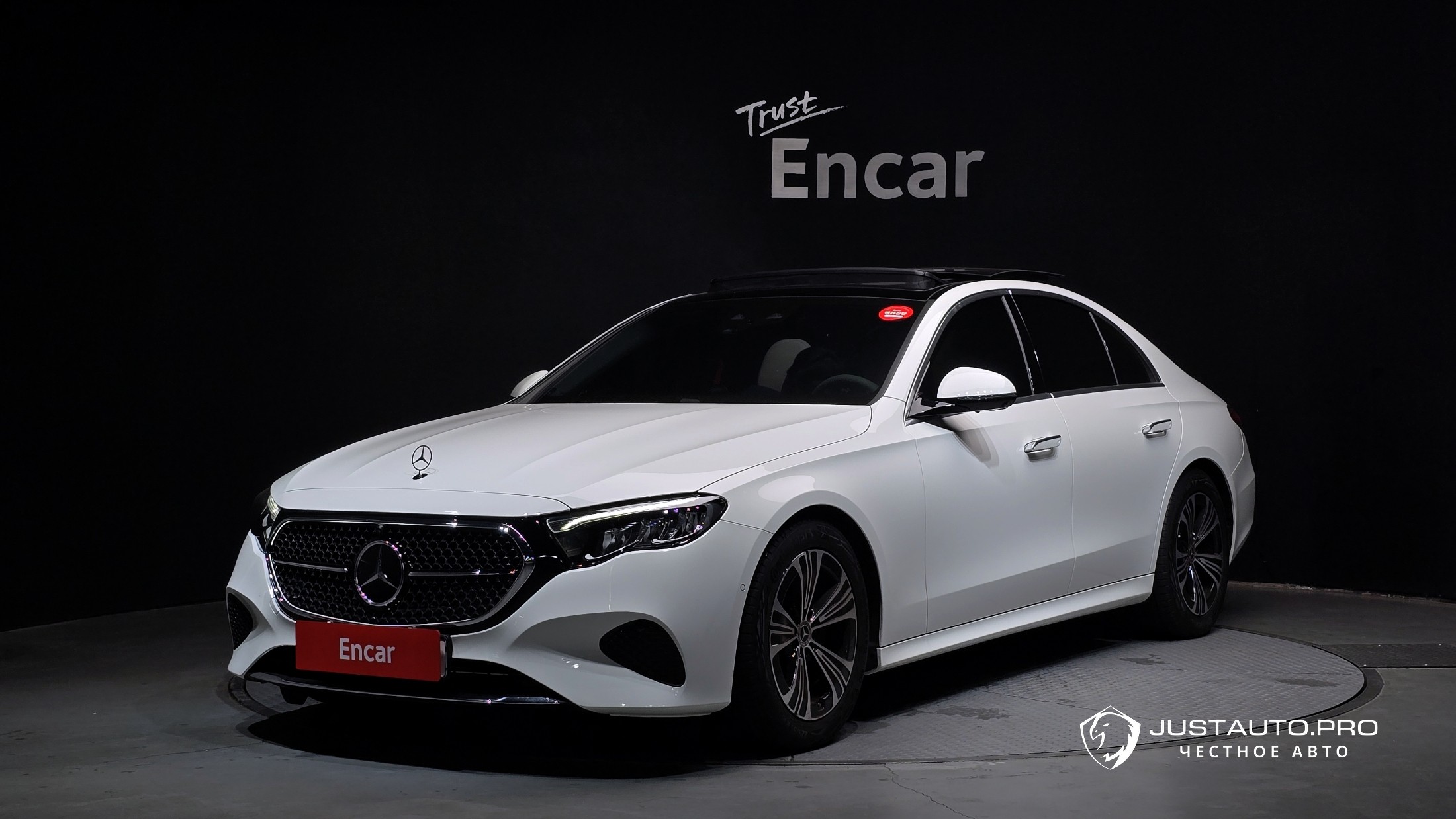 Автомобиль Mercedes-Benz E-Class
