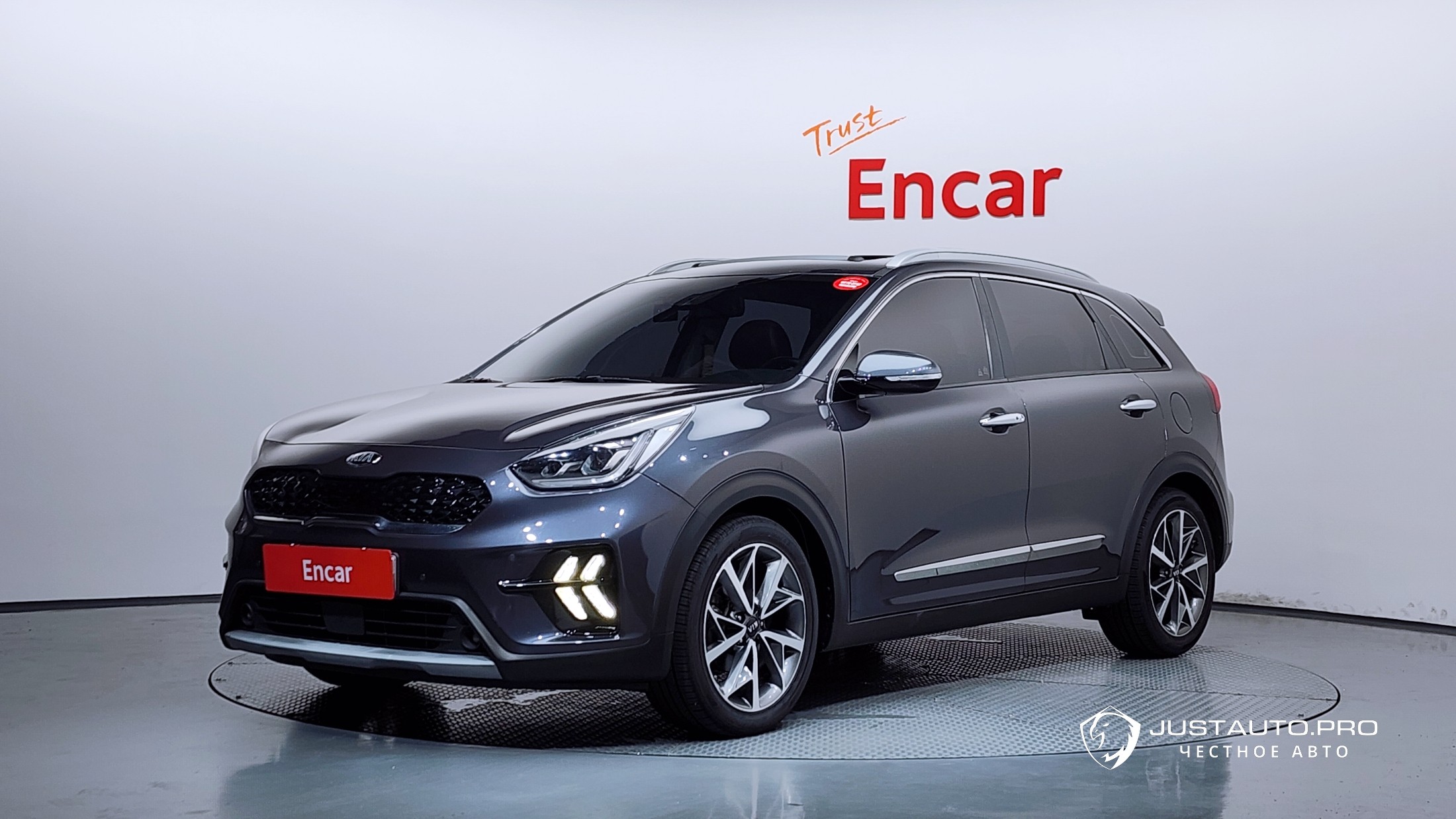 Автомобиль Kia Niro