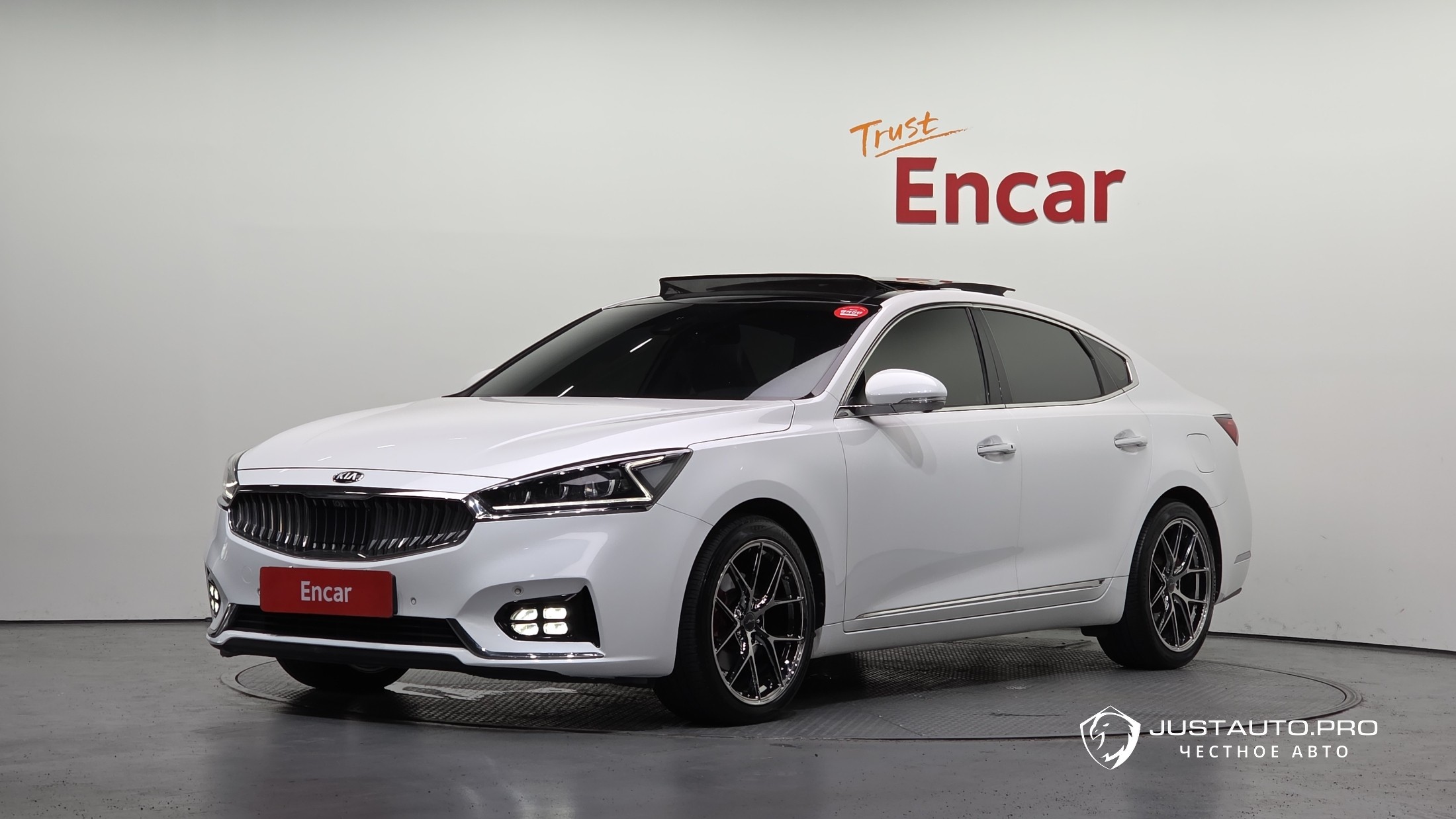 Автомобиль Kia K7