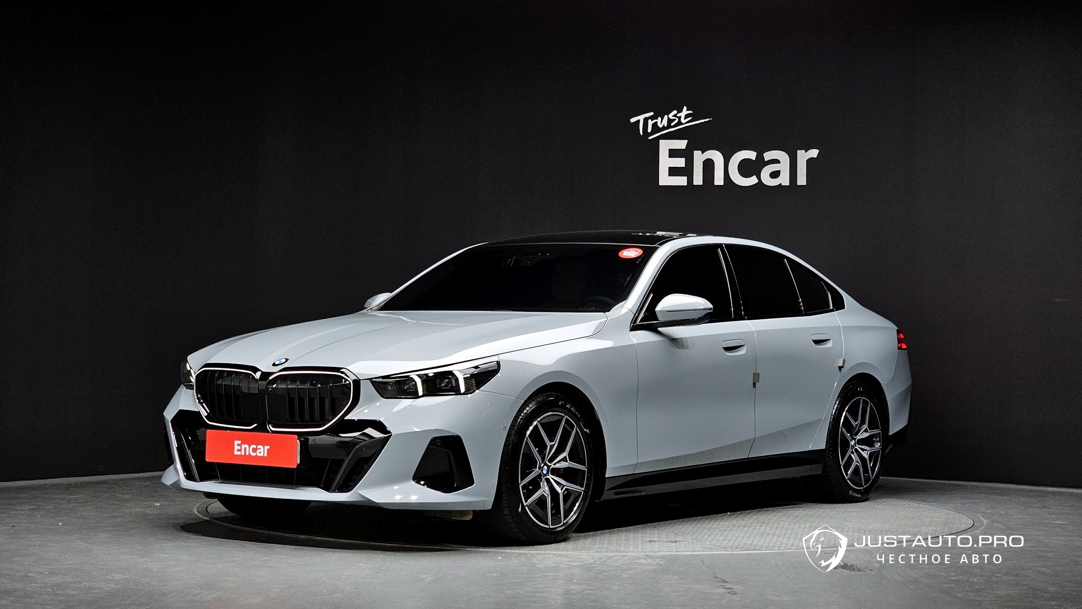 Автомобиль BMW 5-Series