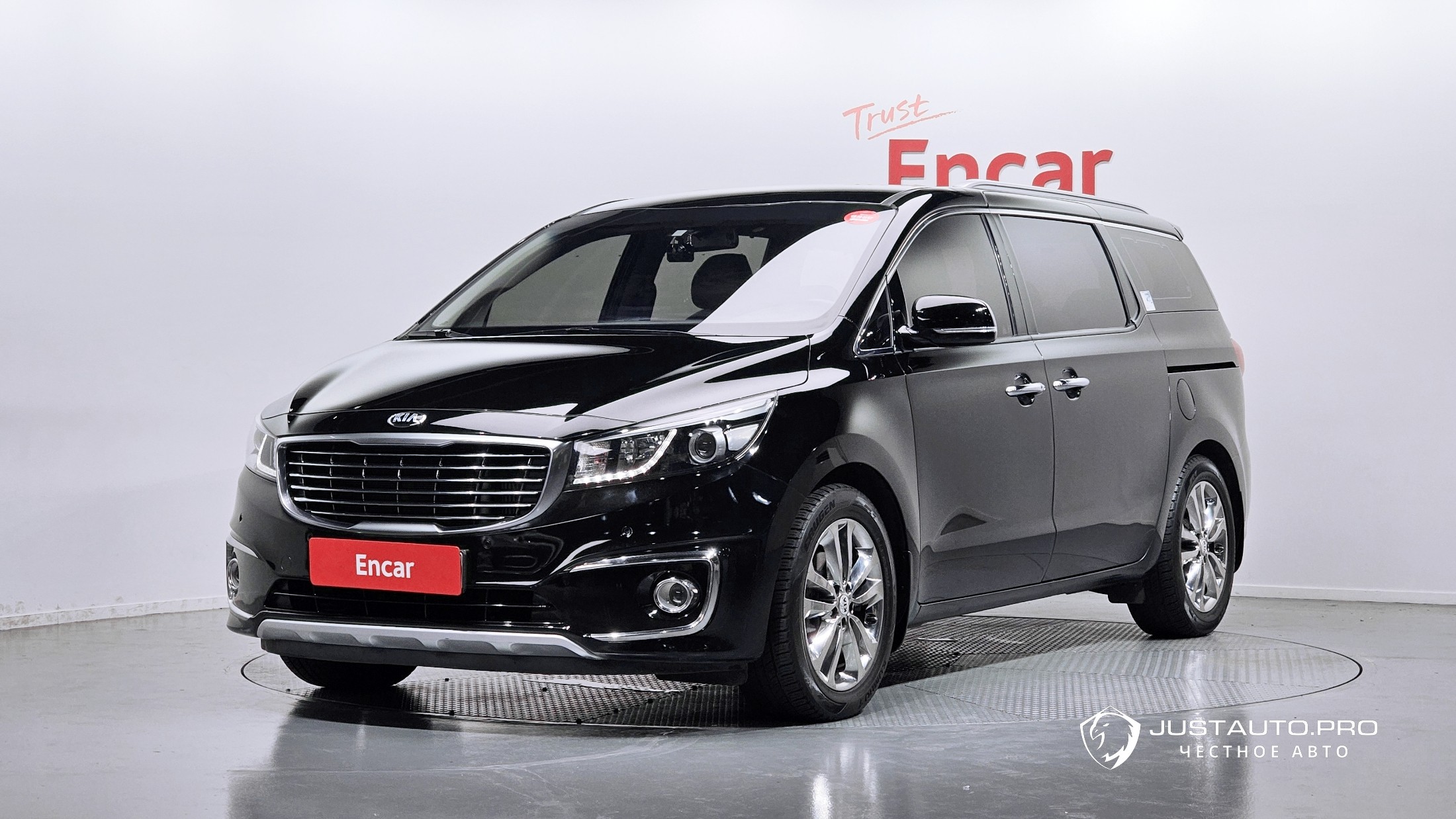 Автомобиль Kia Canival