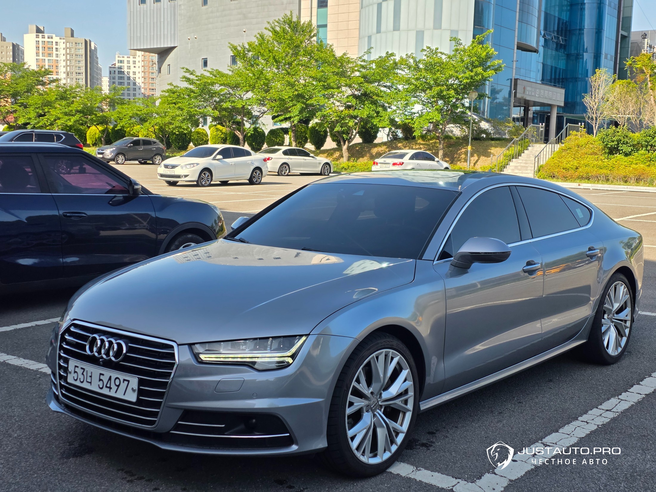 Автомобиль Audi A7