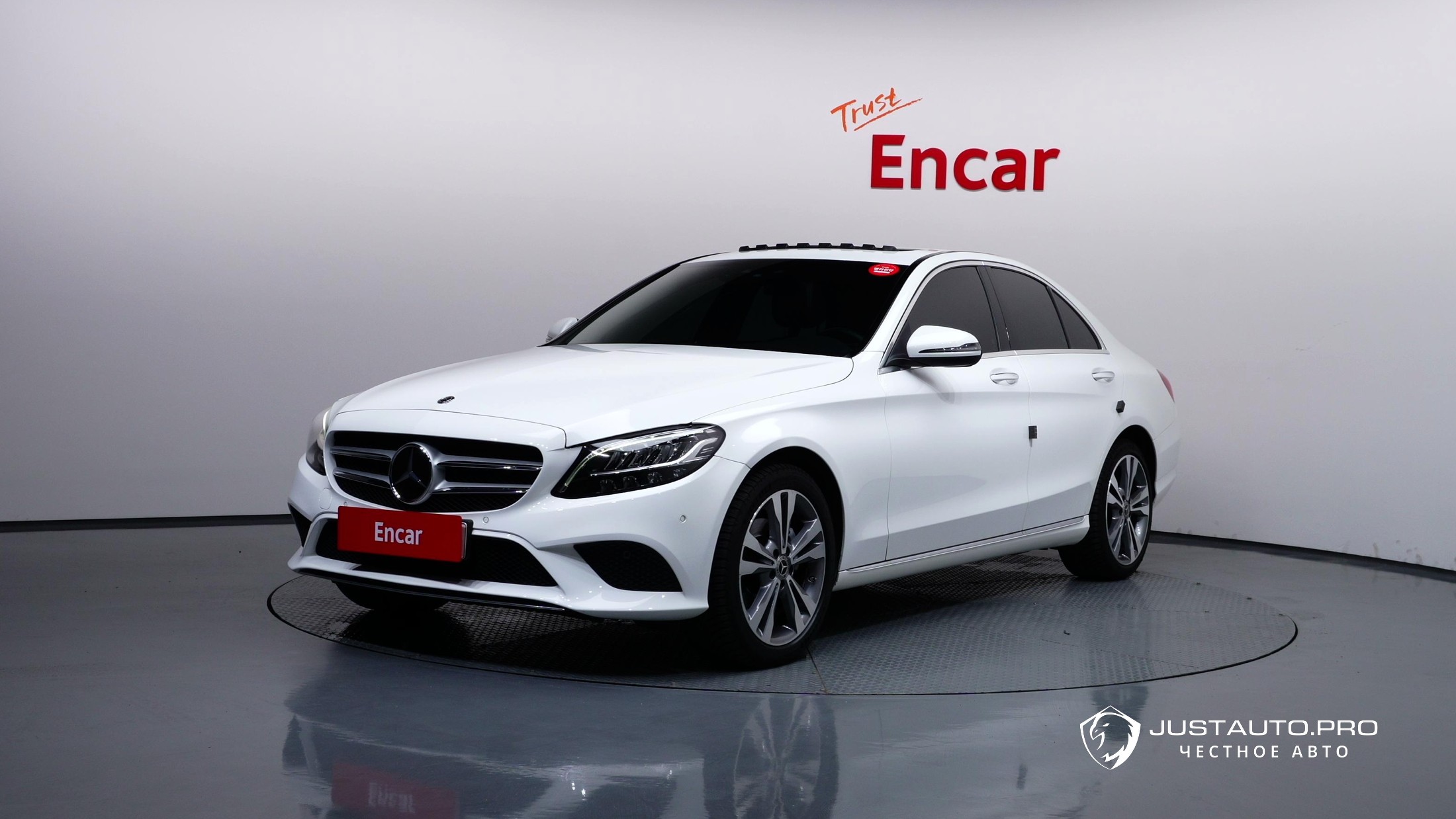 Автомобиль Mercedes-Benz C-Class
