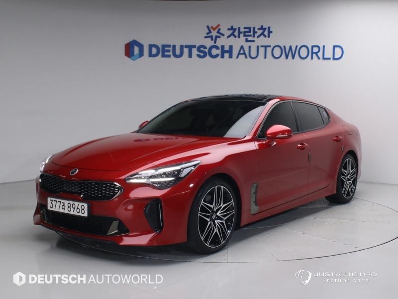 Автомобиль Kia Stinger