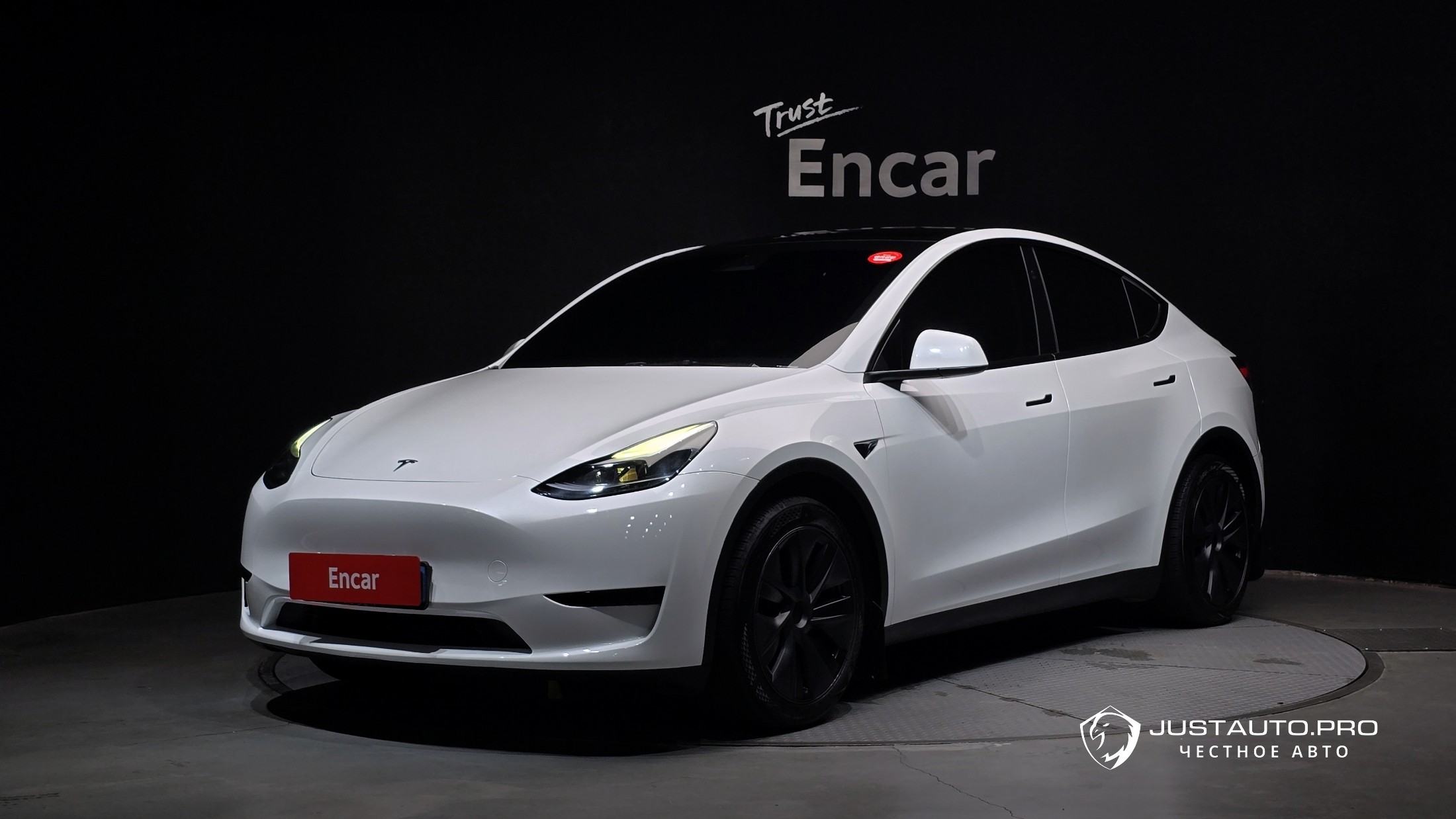 Автомобиль Tesla Model Y
