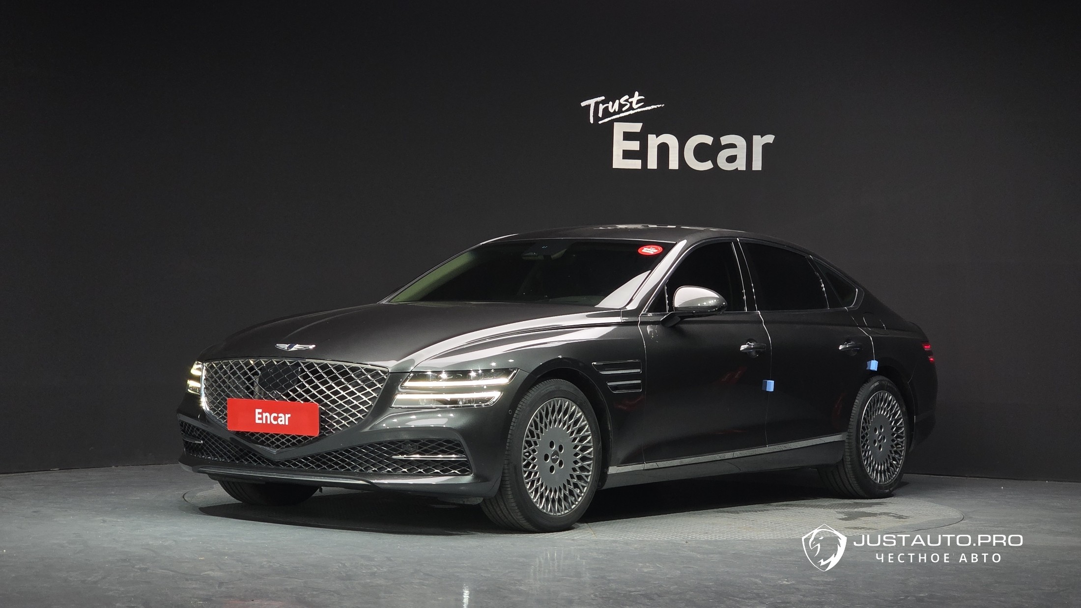 Автомобиль Genesis G80