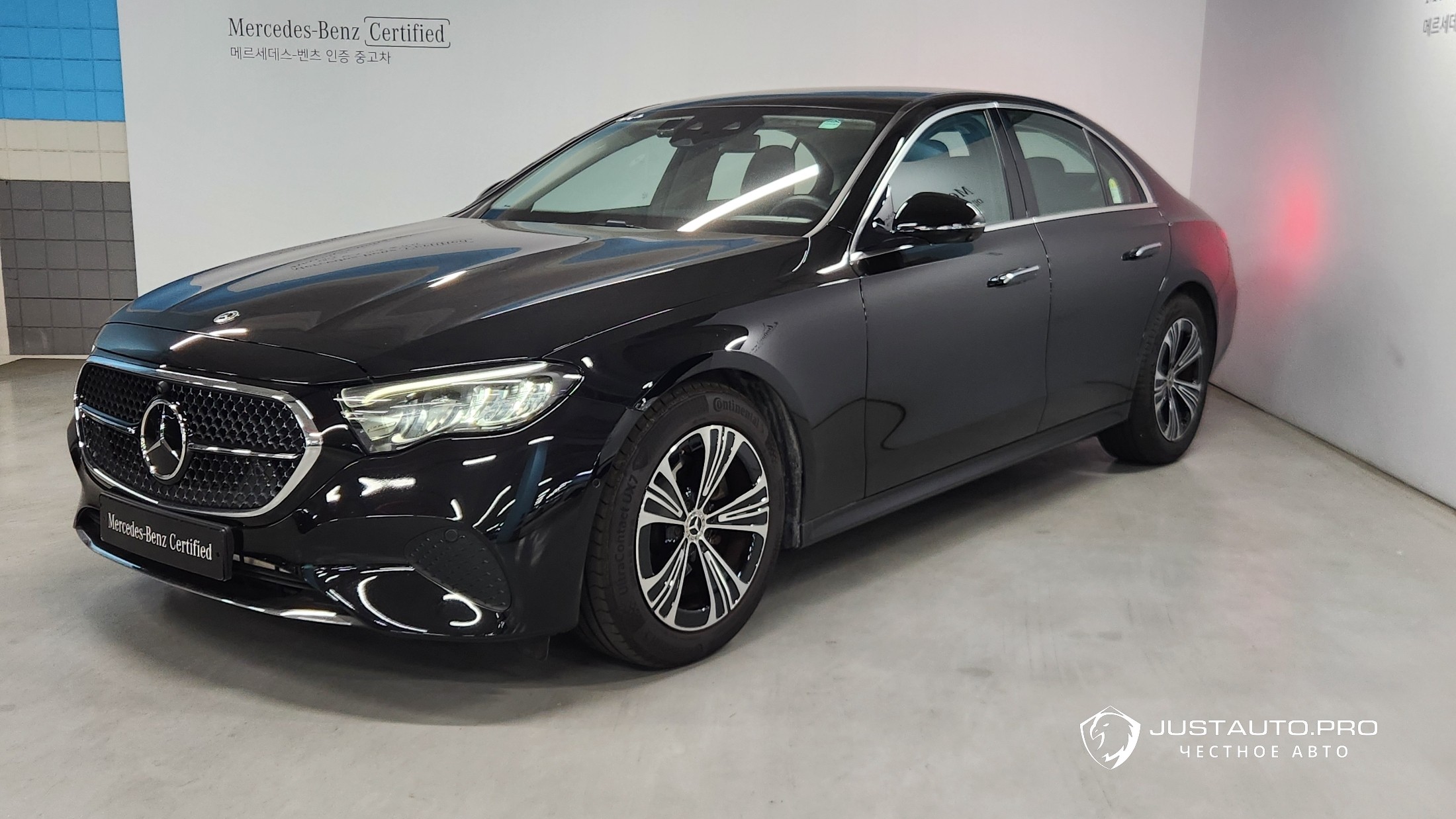 Автомобиль Mercedes-Benz E-Class