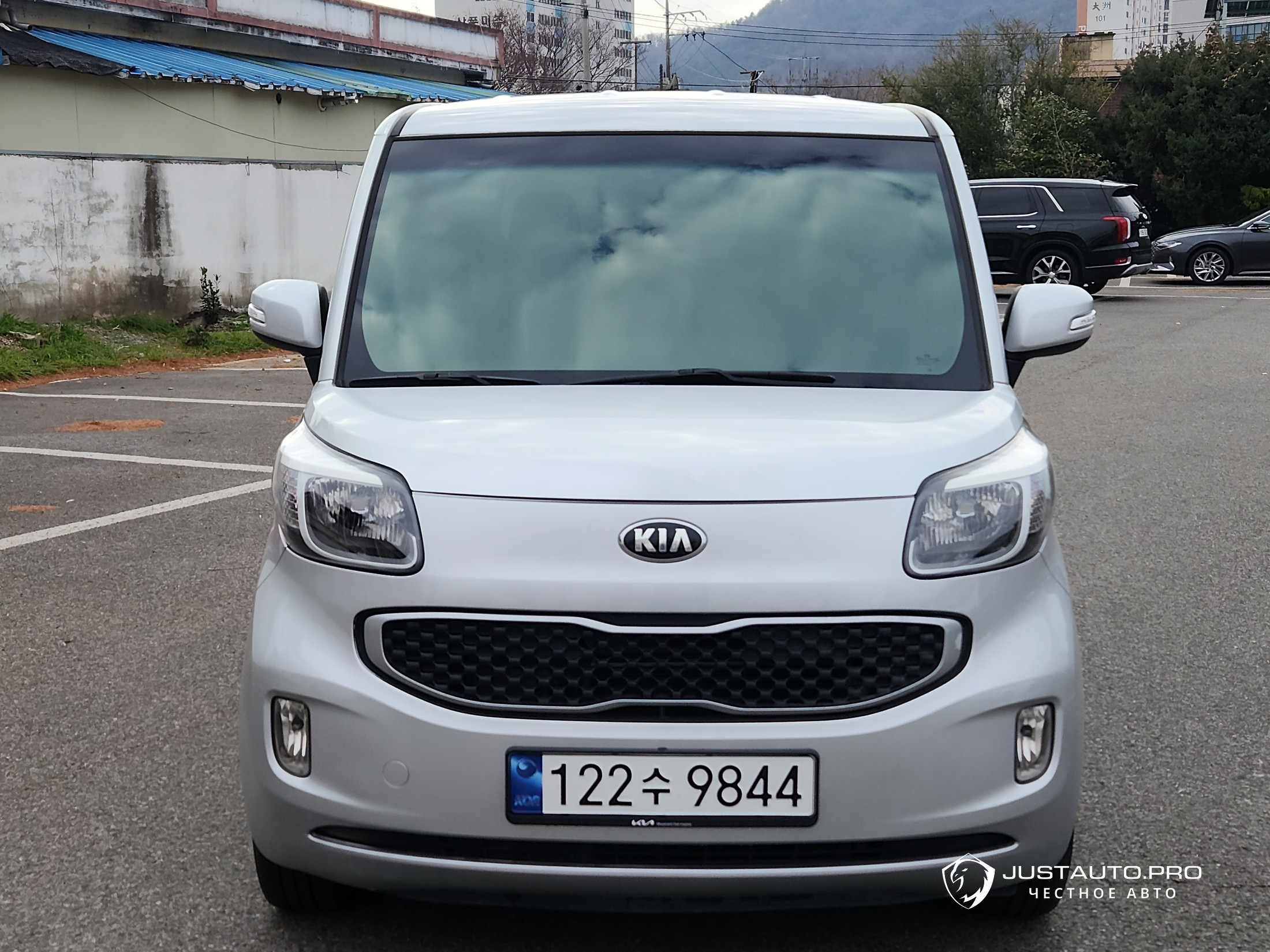 Автомобиль Kia RAY