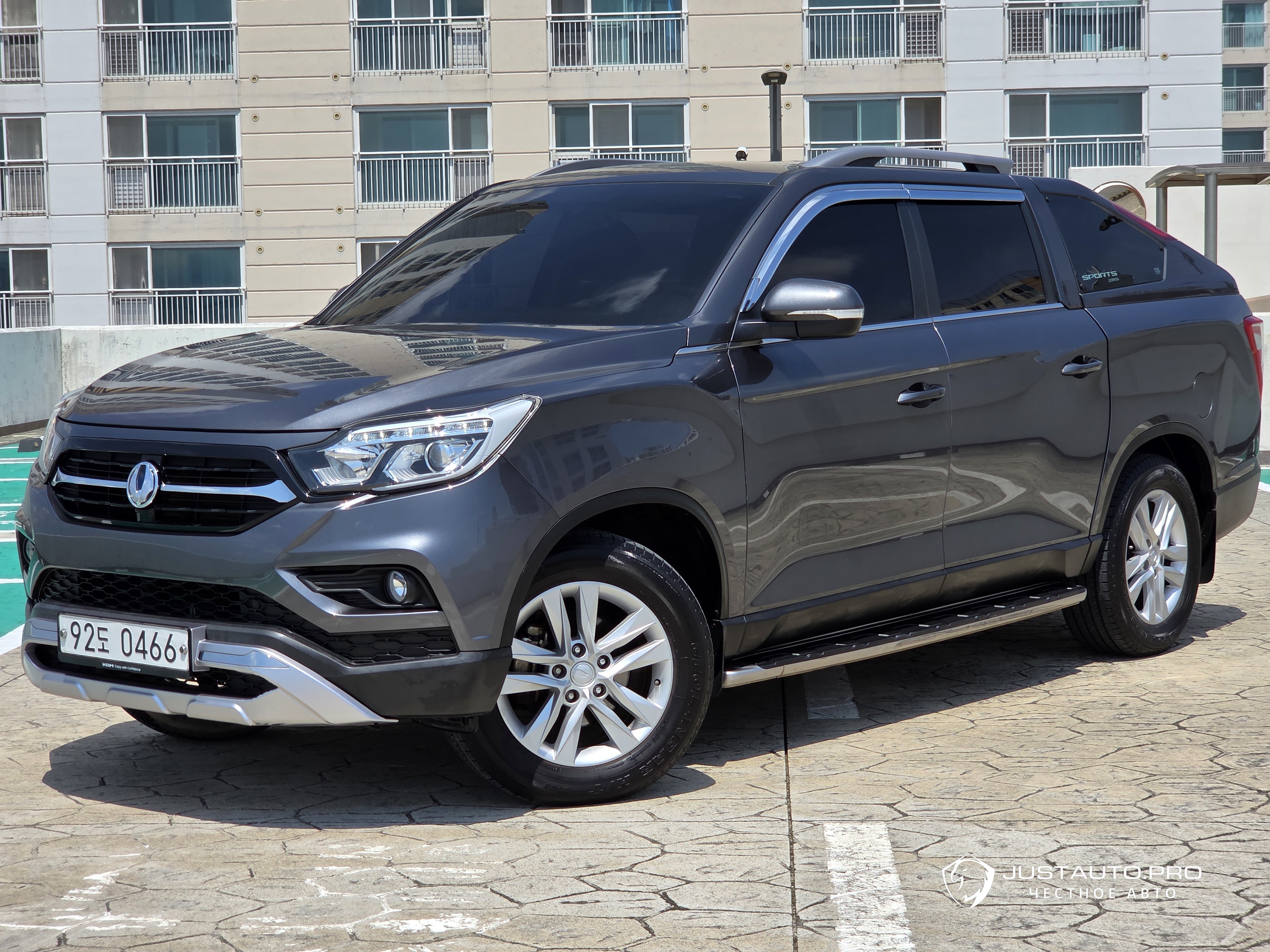Автомобиль KG_Mobility_Ssangyong Rexton