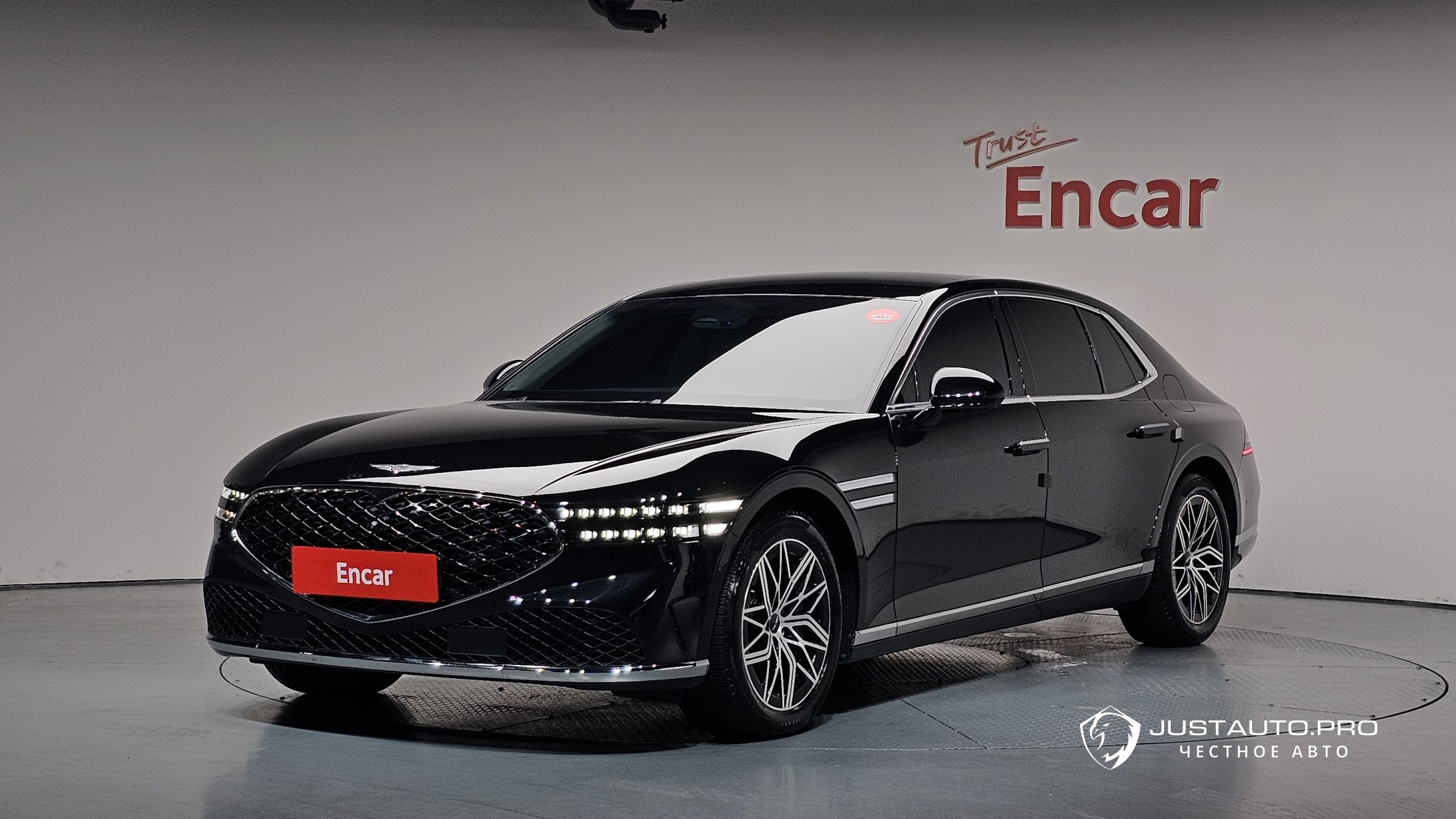 Автомобиль Genesis G90