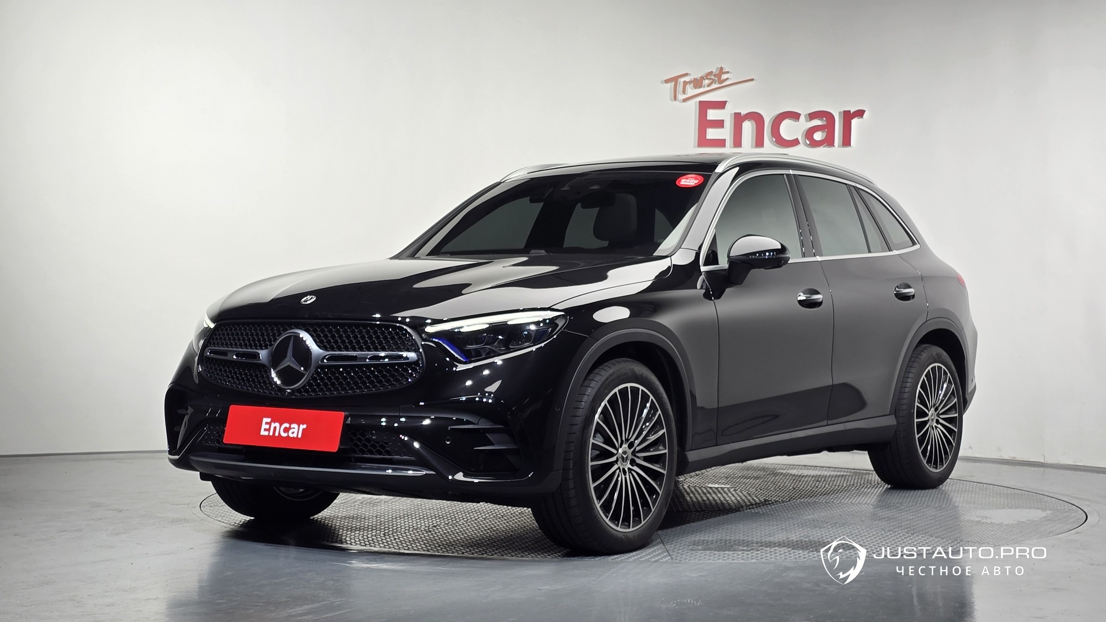 Автомобиль Mercedes-Benz GLC-Class