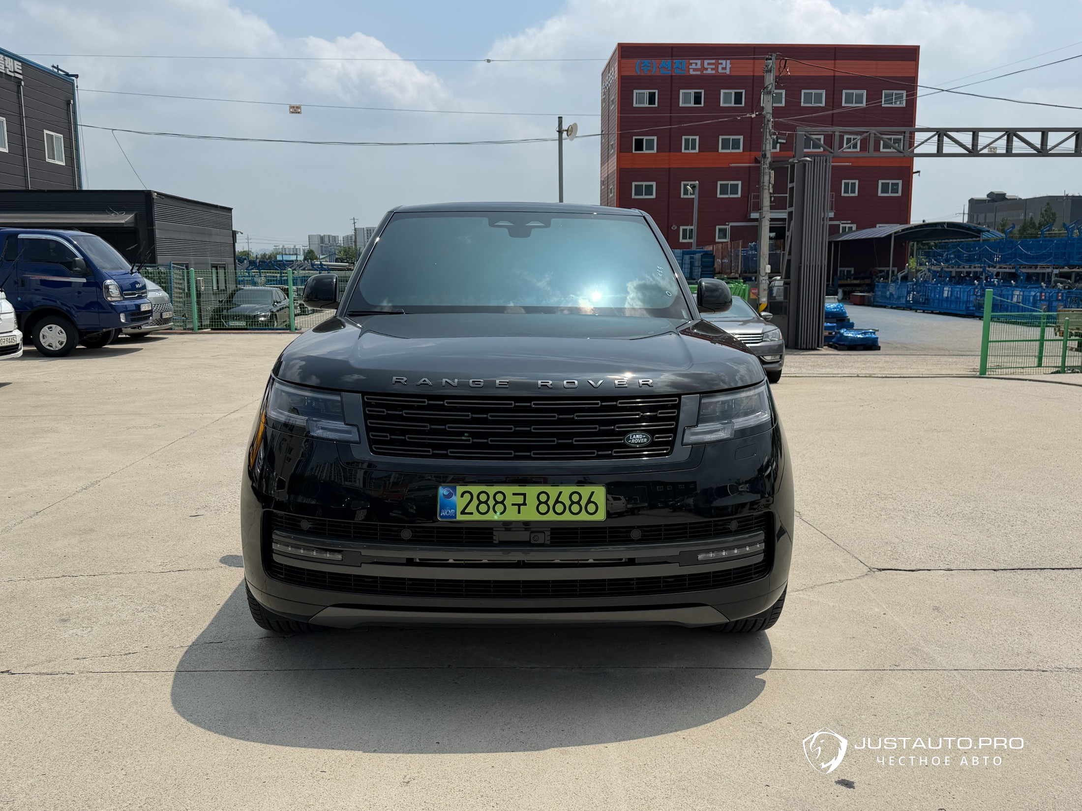 Автомобиль Land Rover Range Rover