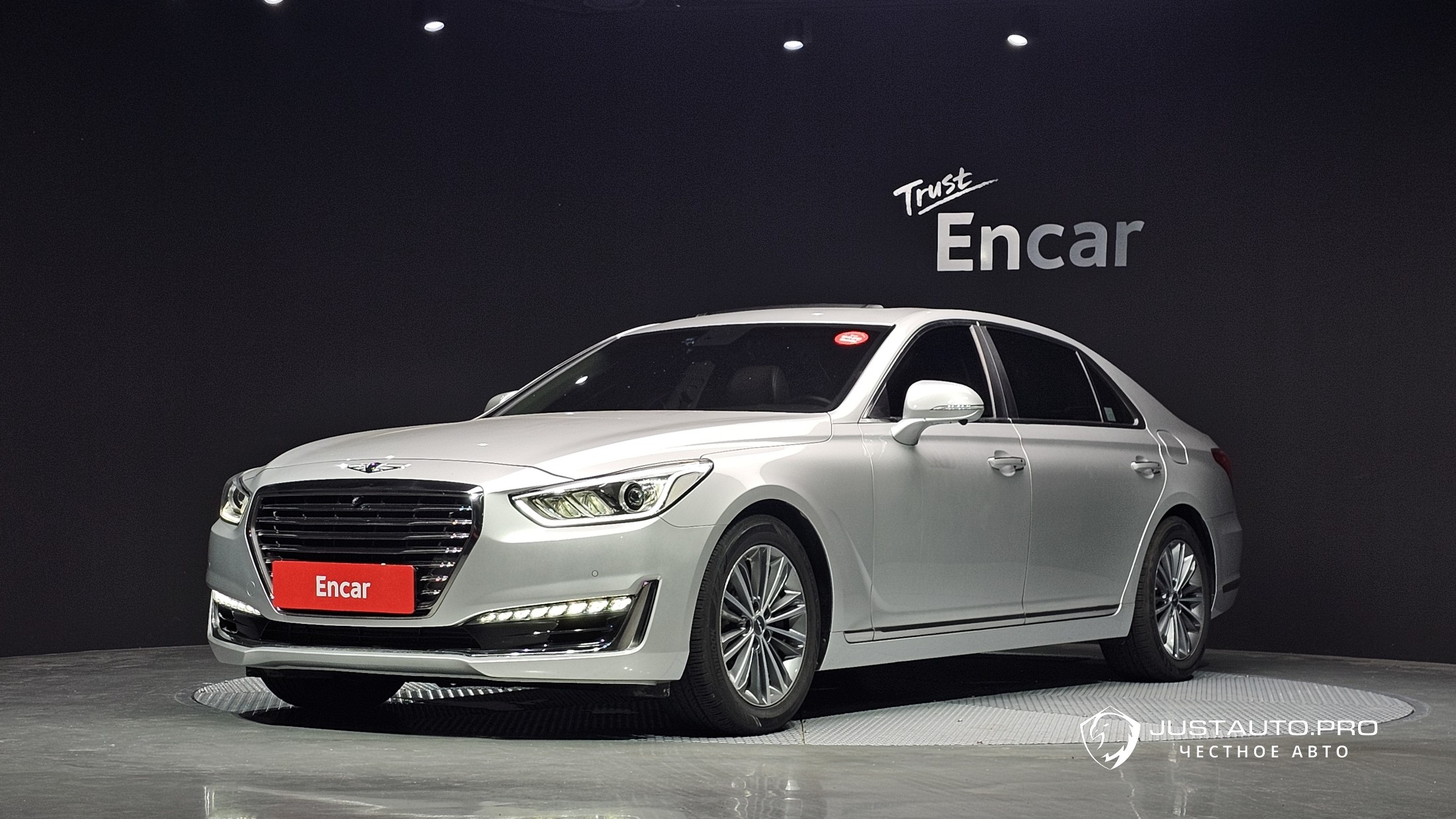 Автомобиль Genesis EQ900