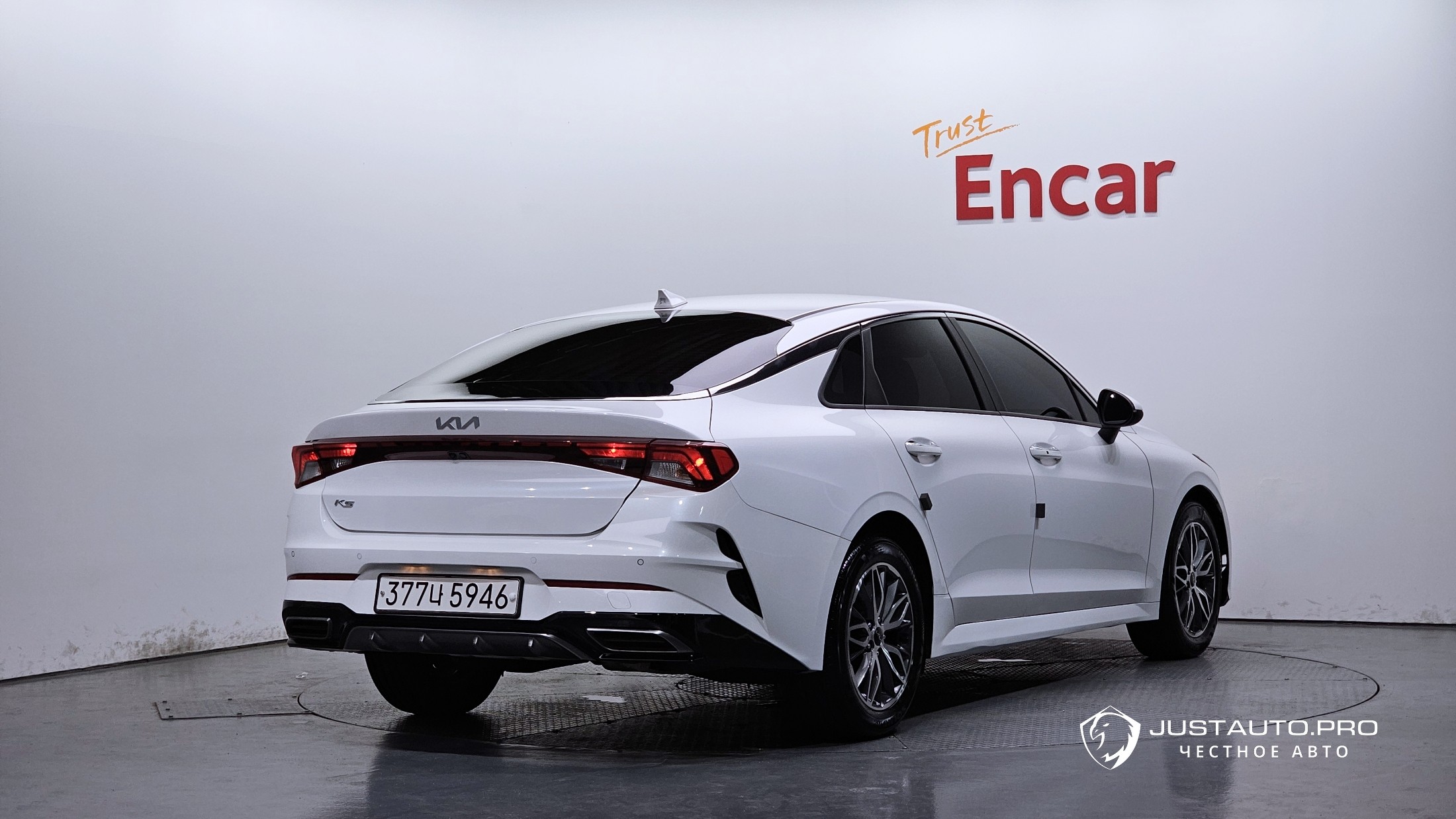 Автомобиль Kia K5