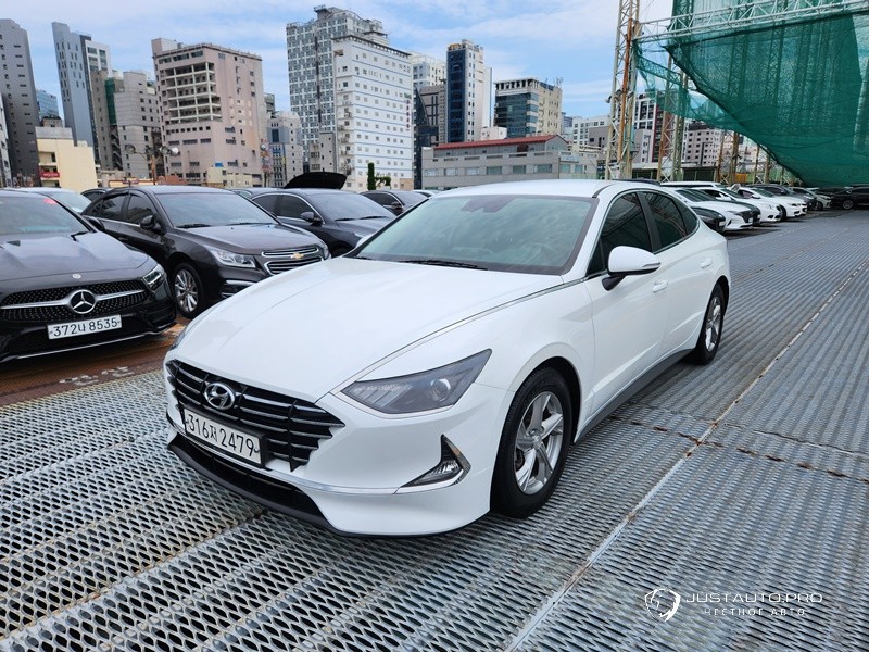 Автомобиль Hyundai Sonata