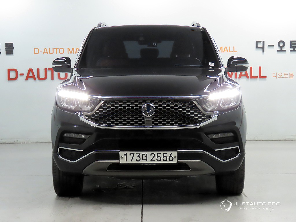 Автомобиль KG_Mobility_Ssangyong Rexton