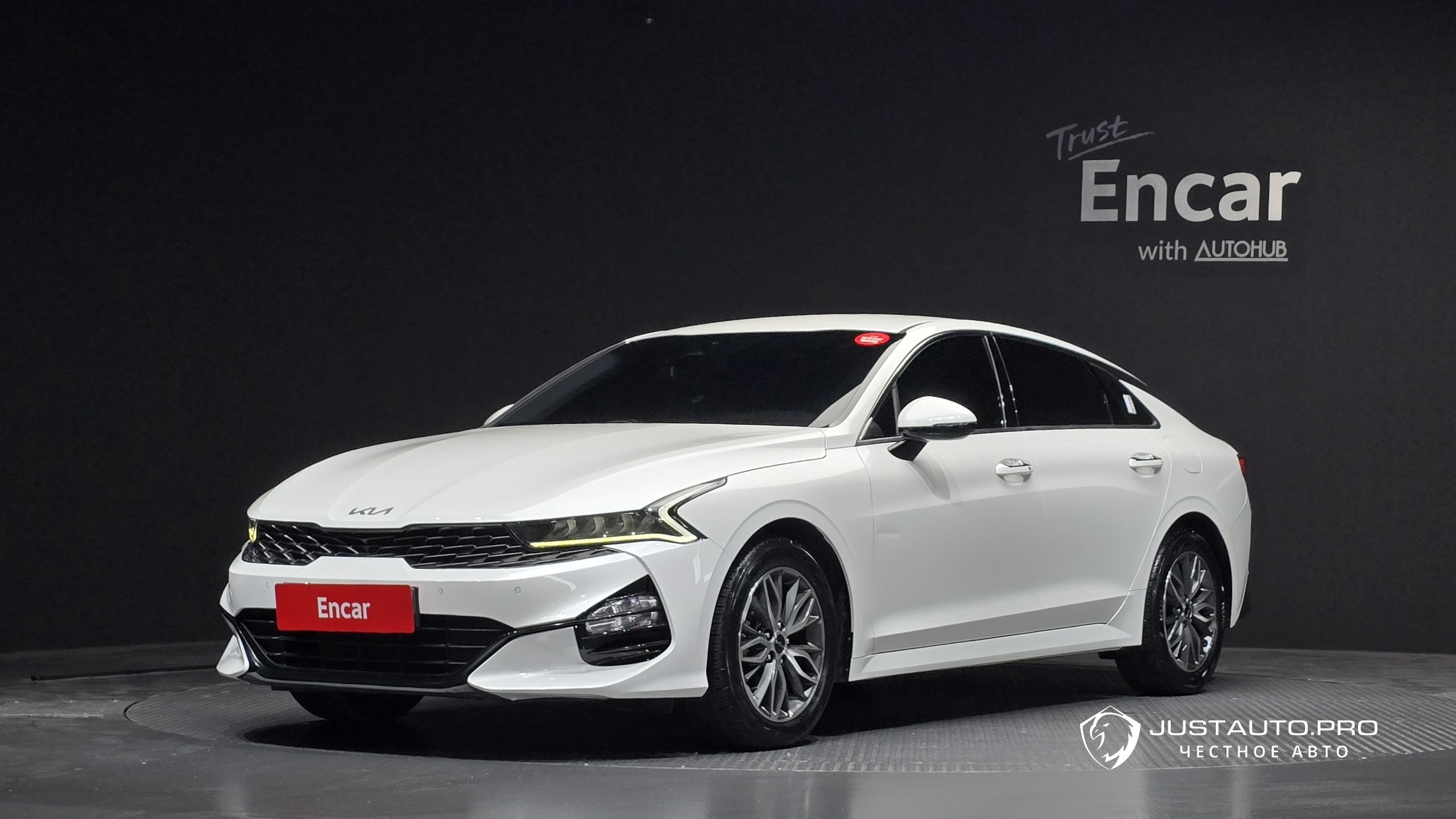 Автомобиль Kia K5