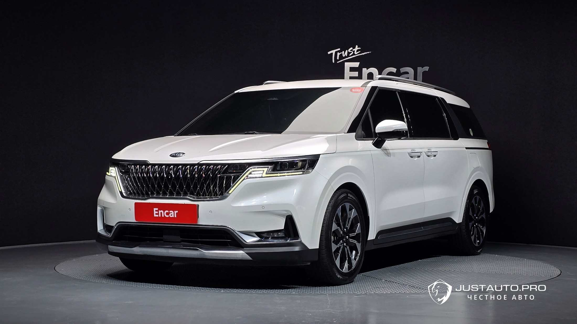 Автомобиль Kia Canival