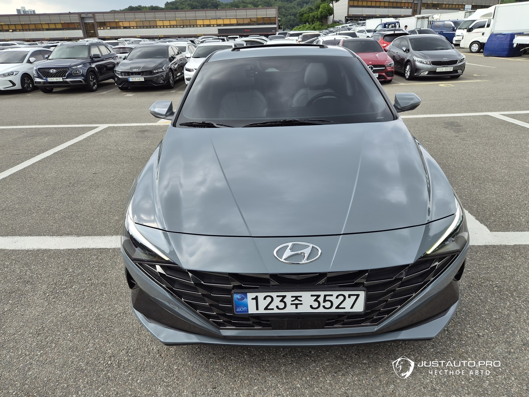 Автомобиль Hyundai AVANTE