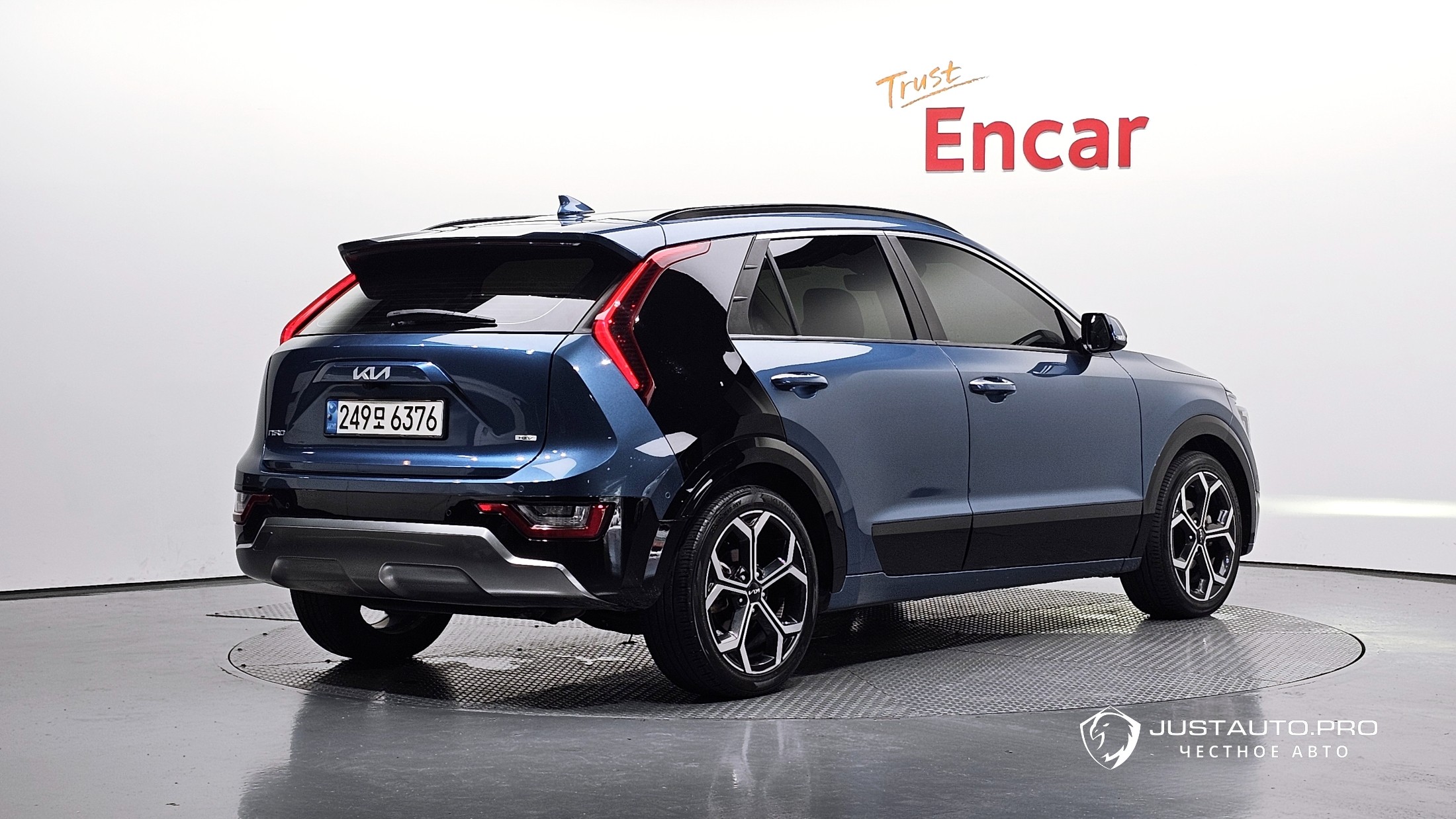 Автомобиль Kia Niro