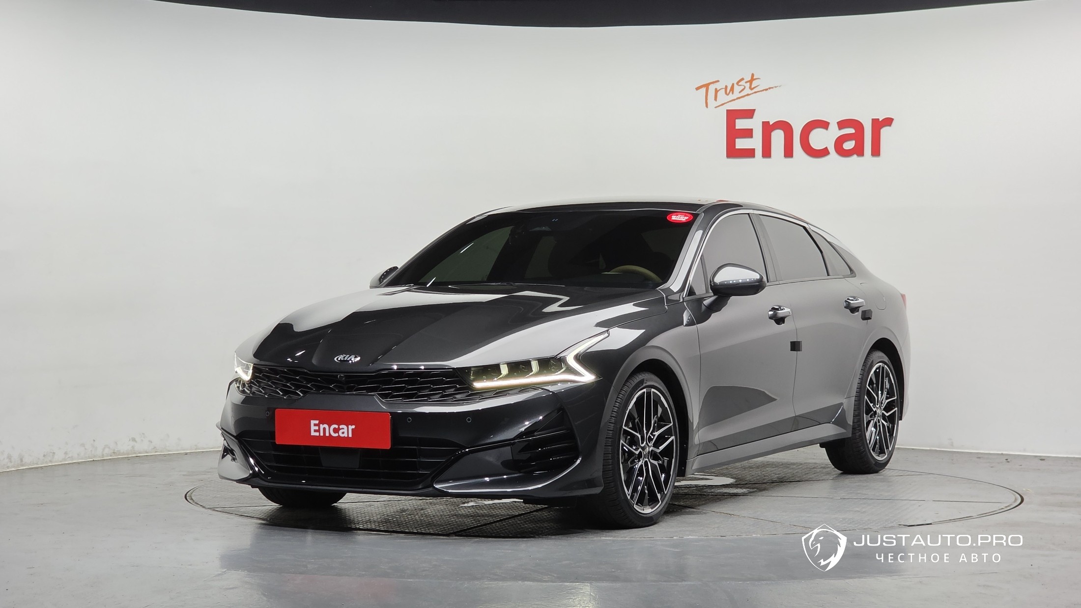 Автомобиль Kia K5