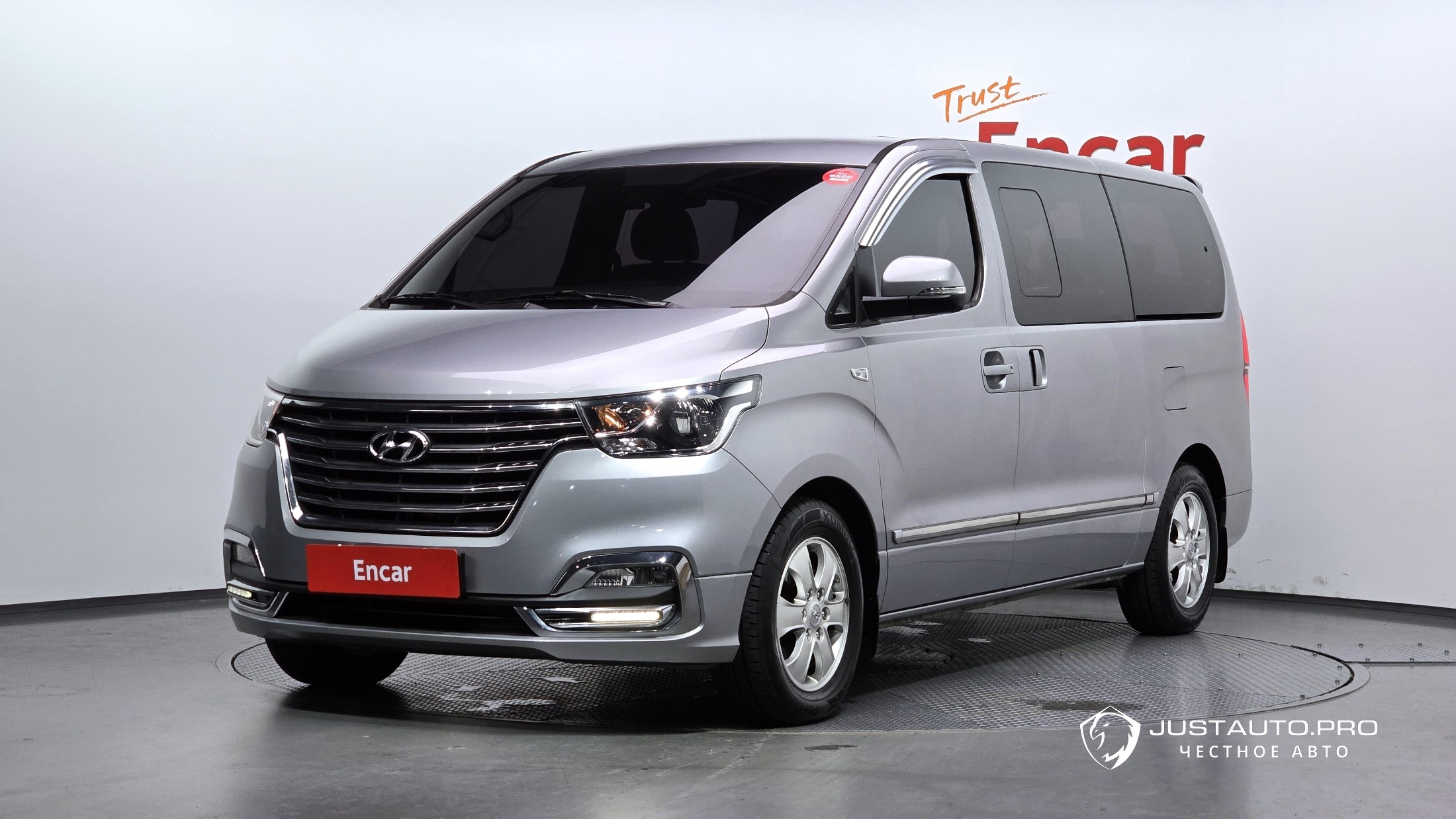 Автомобиль Hyundai Starex