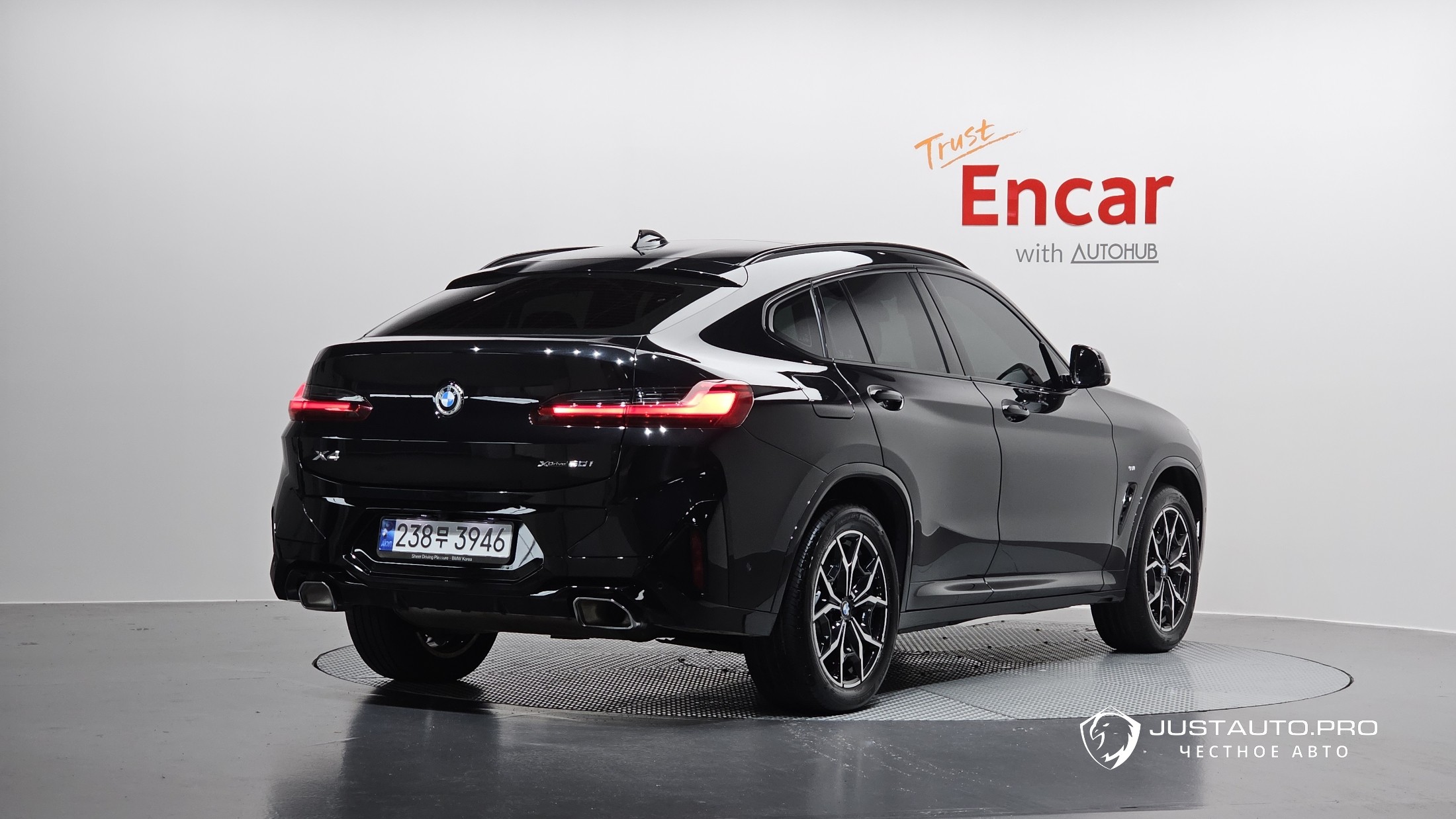 Автомобиль BMW X4