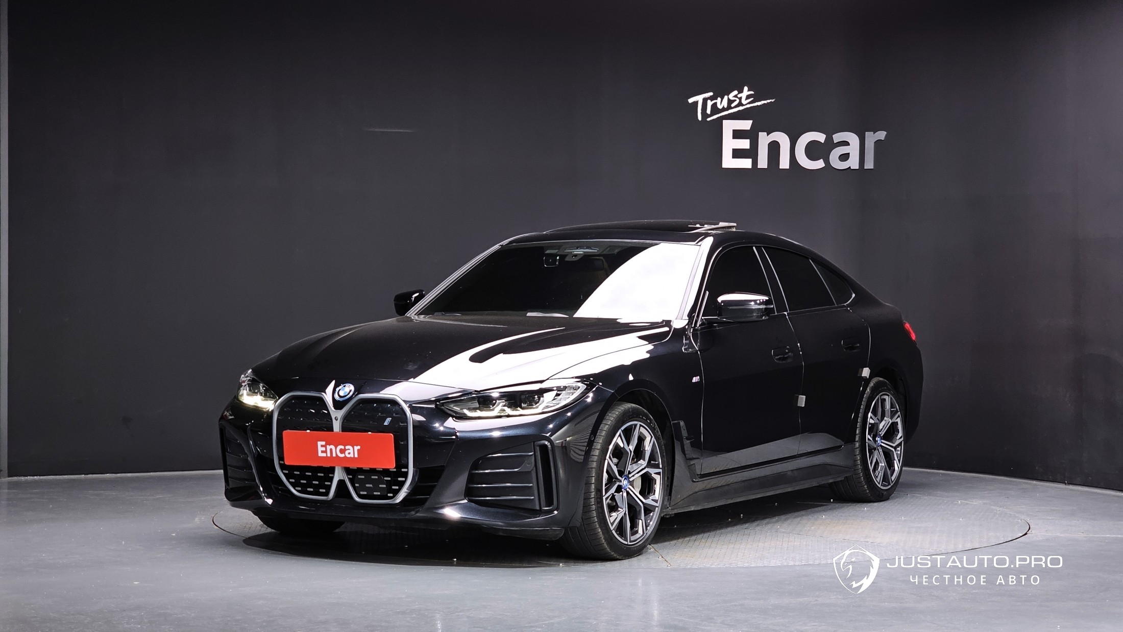 Автомобиль BMW i4