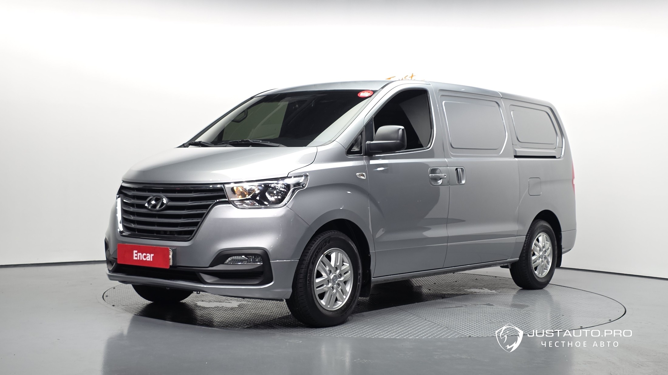Автомобиль Hyundai Starex