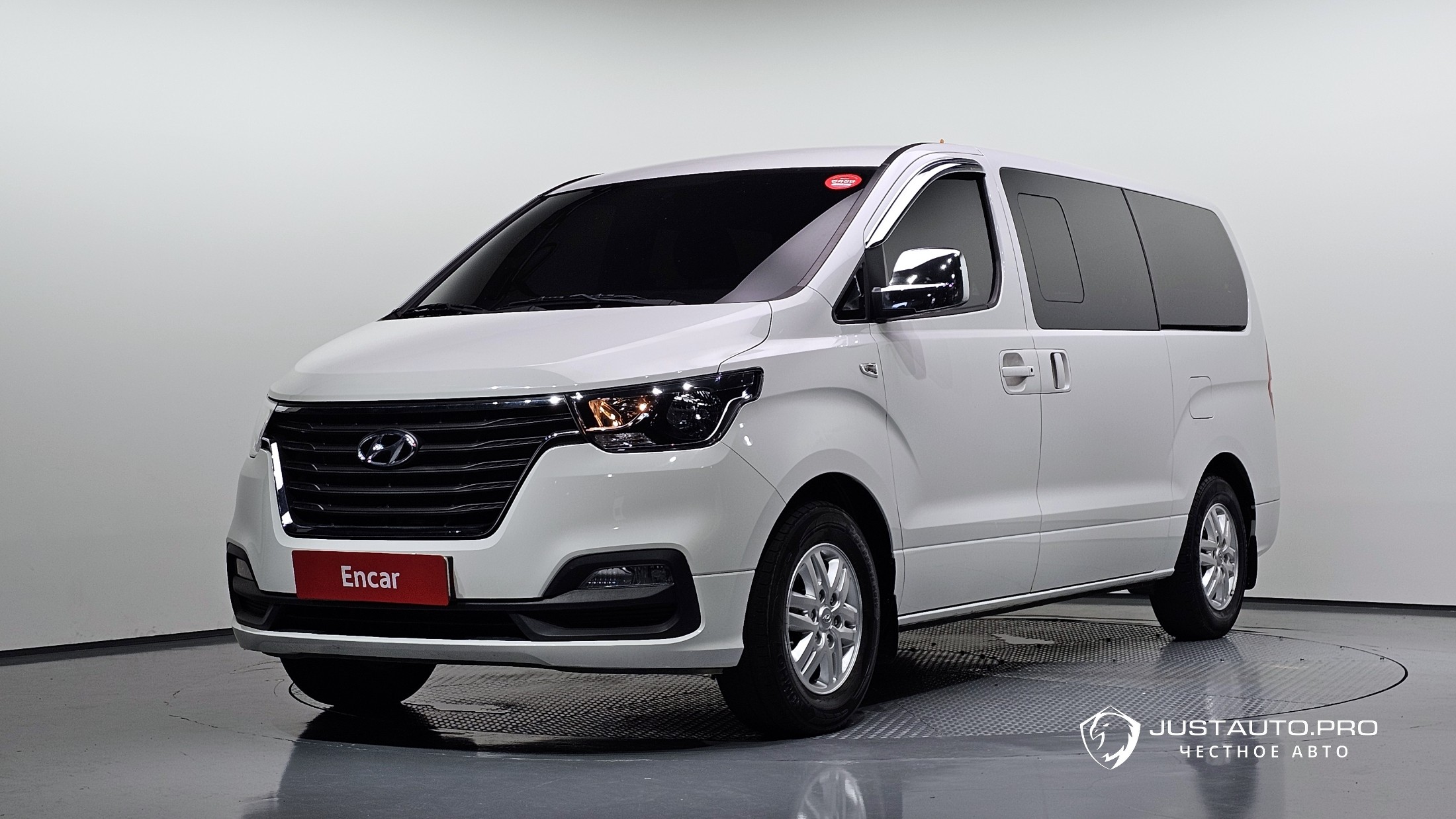 Автомобиль Hyundai Starex