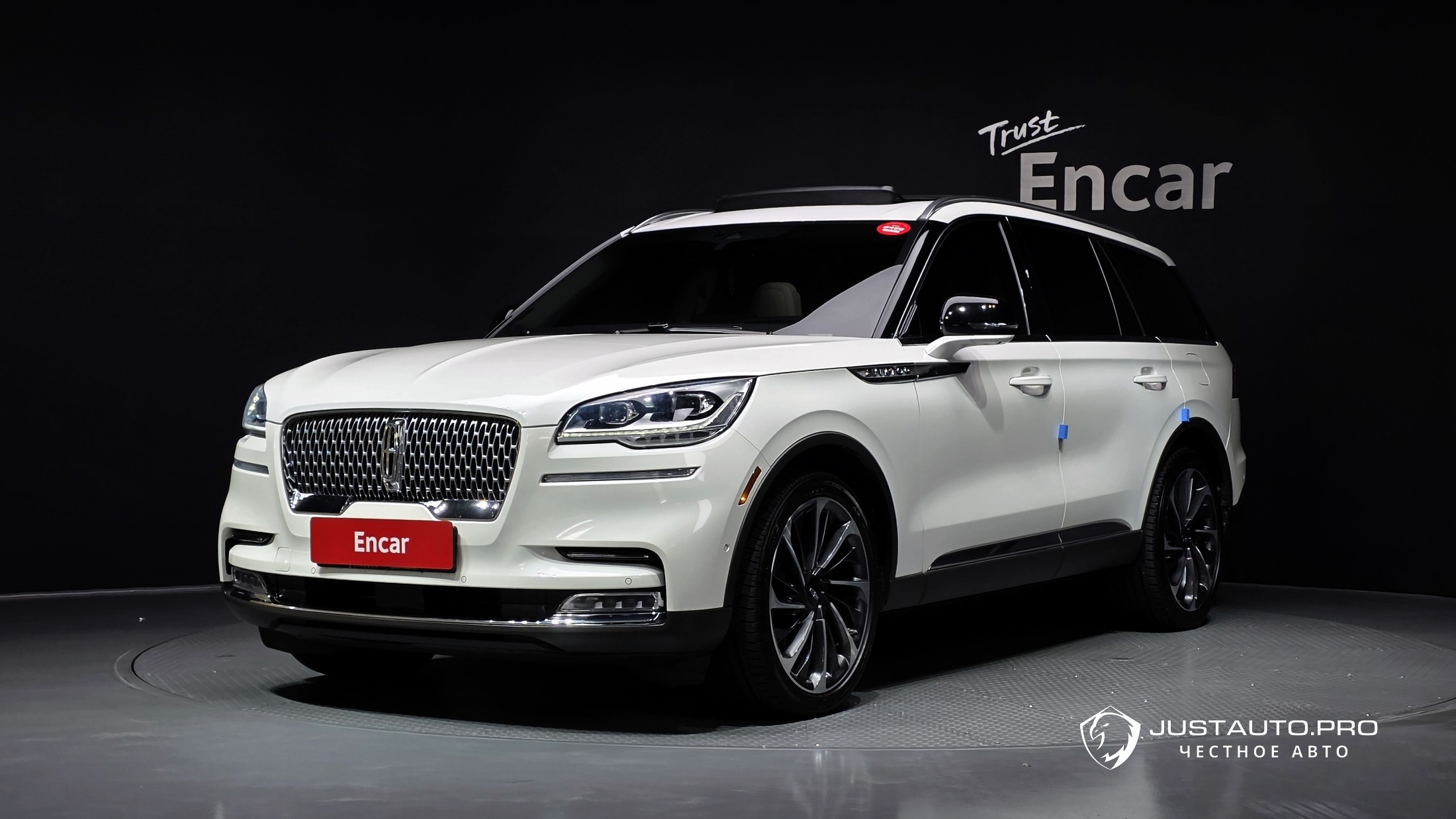 Автомобиль Lincoln Aviator