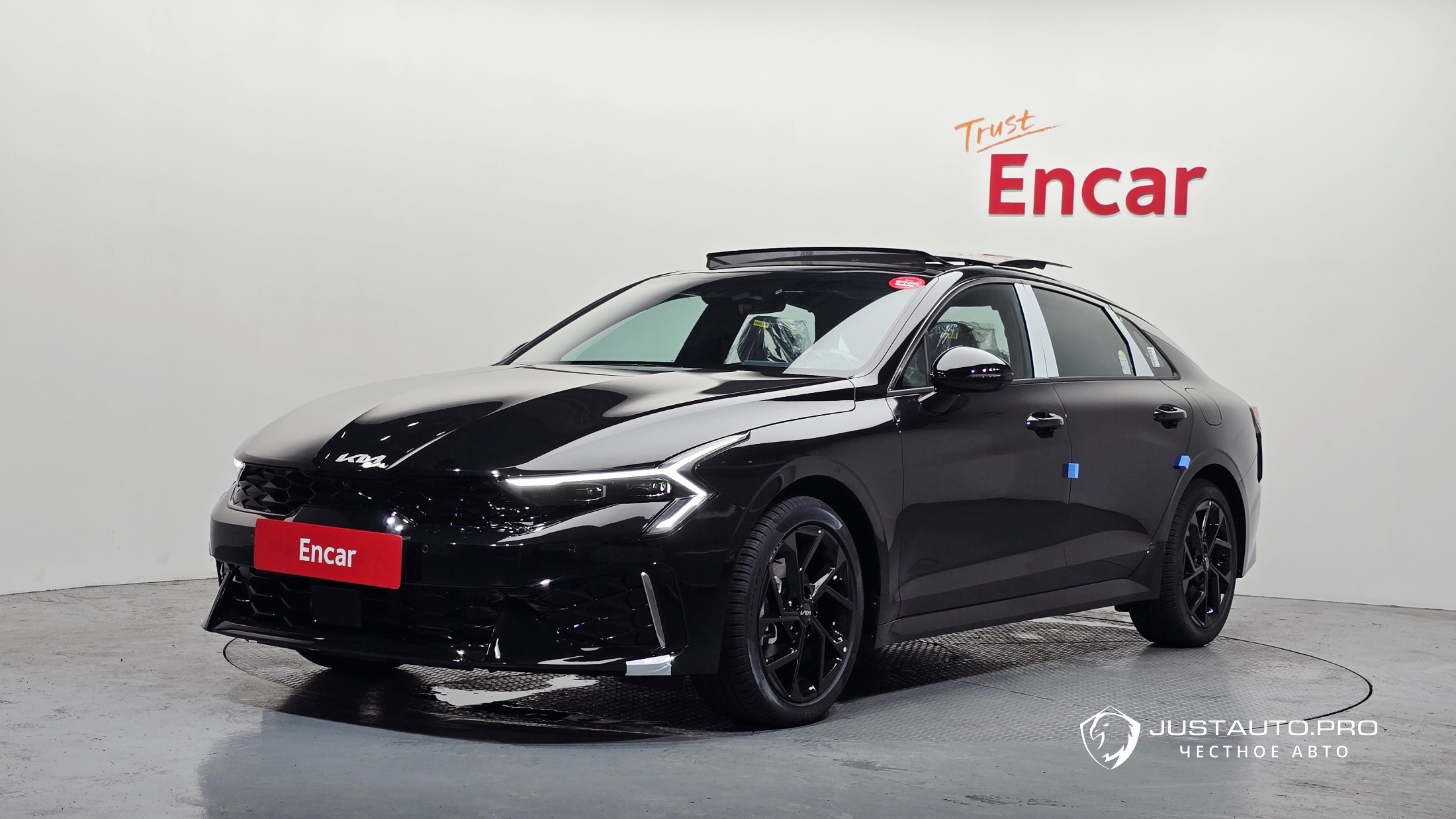 Автомобиль Kia K5