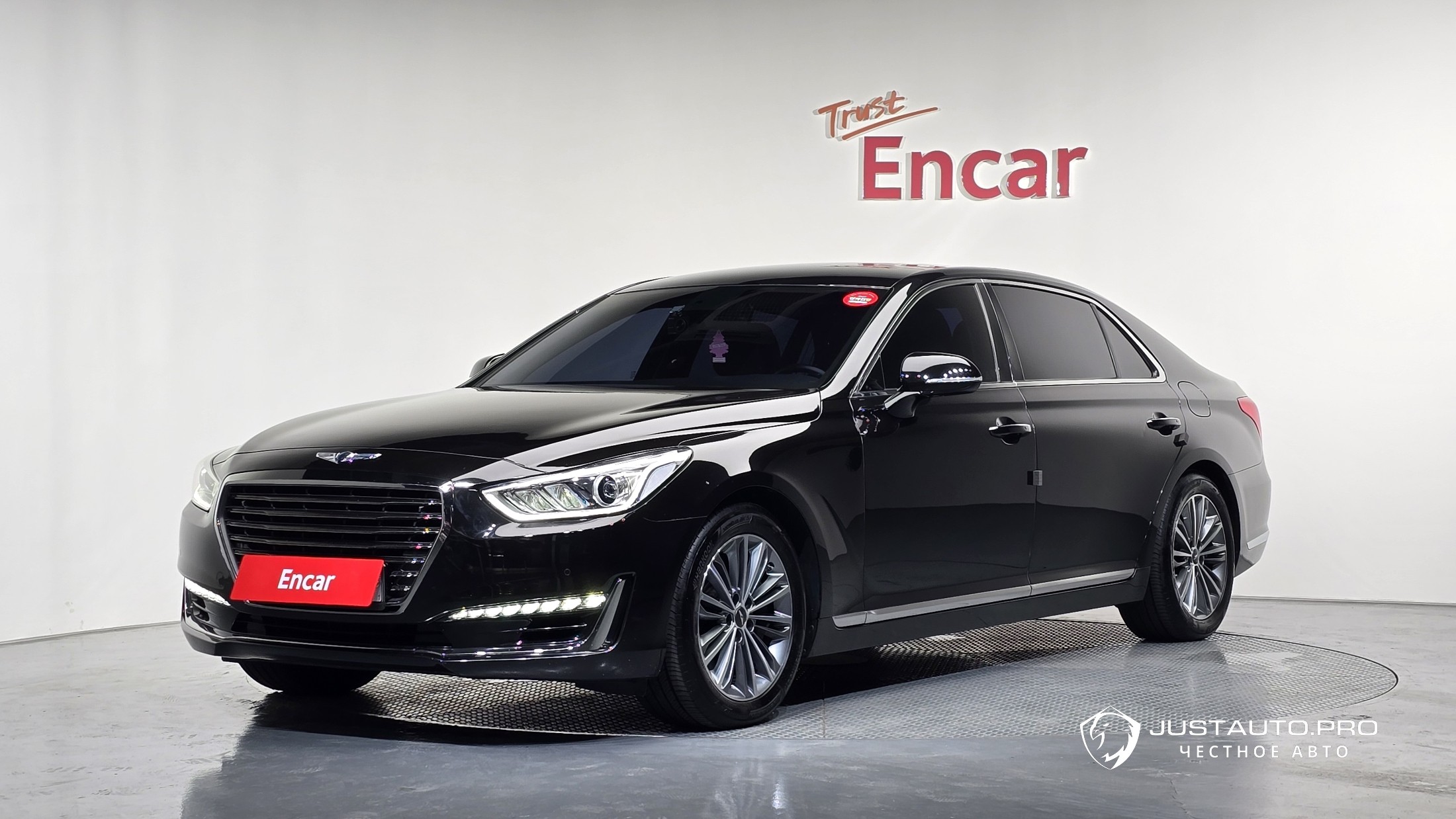 Автомобиль Genesis EQ900
