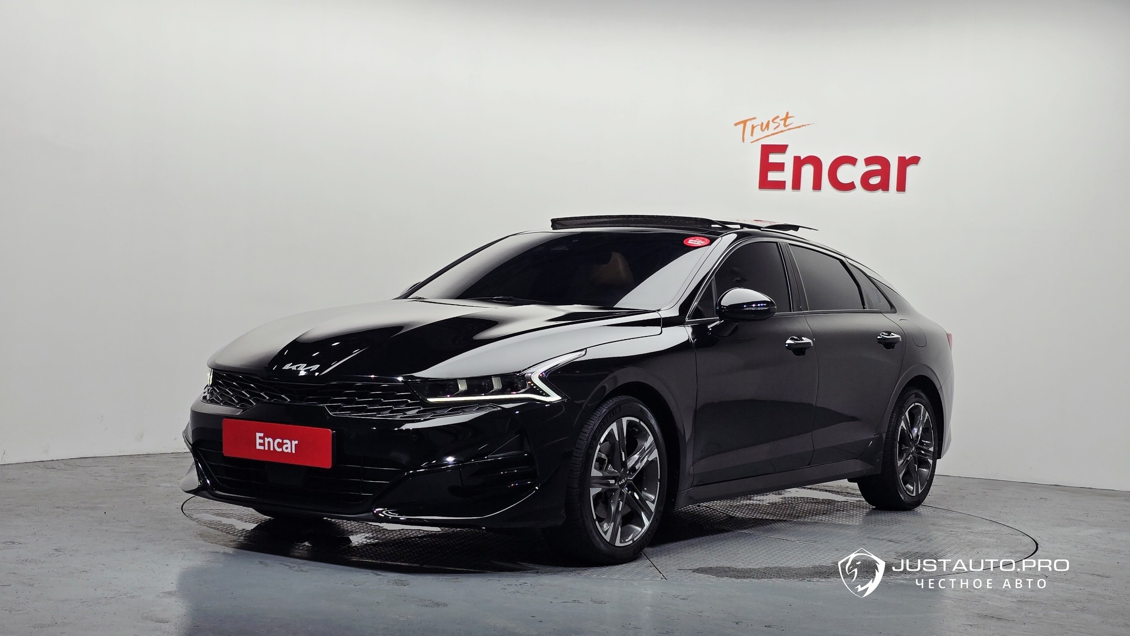 Автомобиль Kia K5