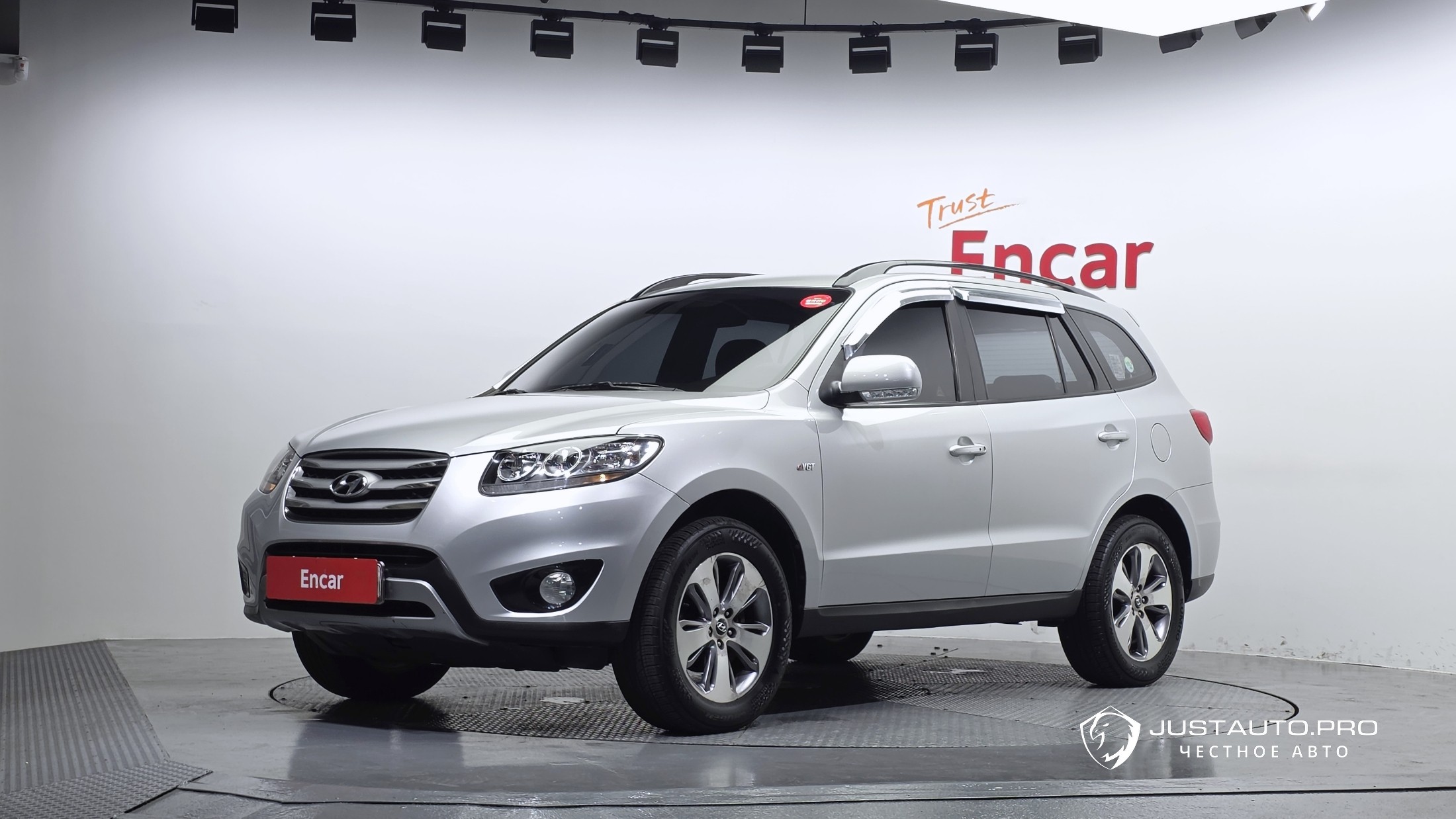 Автомобиль Hyundai Santafe