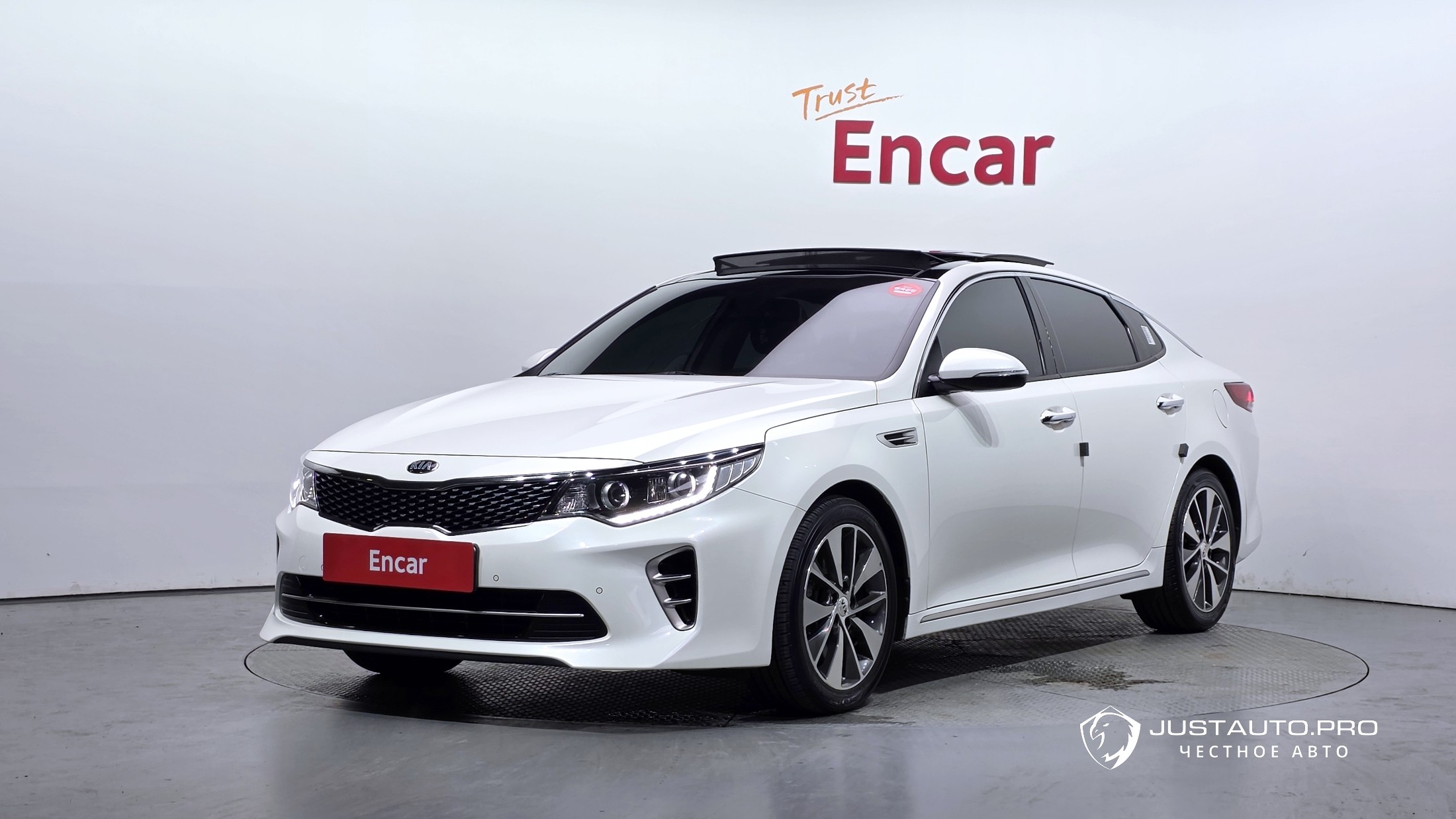 Автомобиль Kia K5
