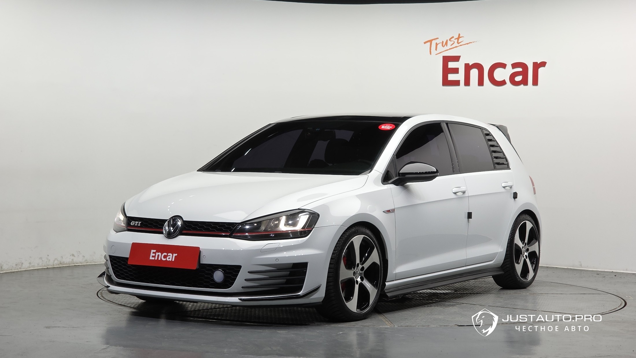 Автомобиль Volkswagen Golf