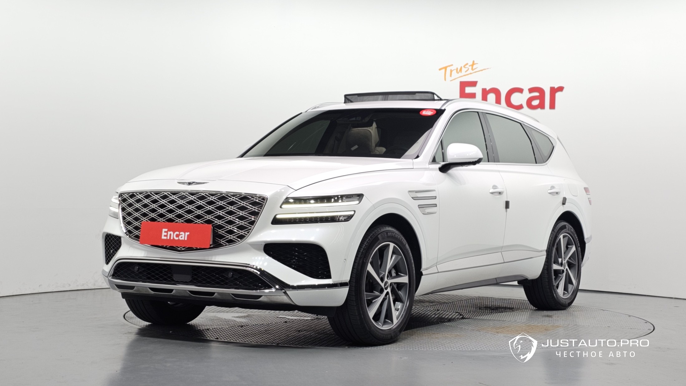 Автомобиль Genesis GV80
