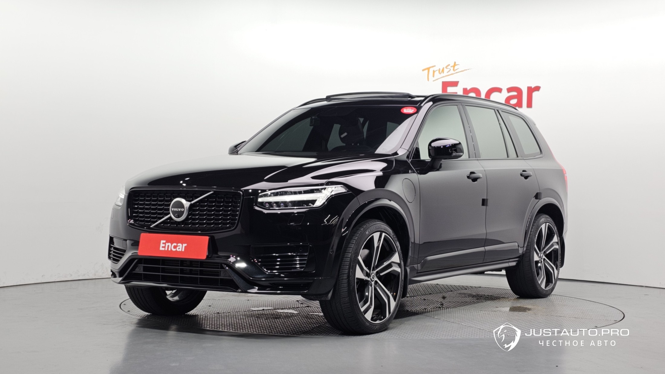 Автомобиль Volvo XC90