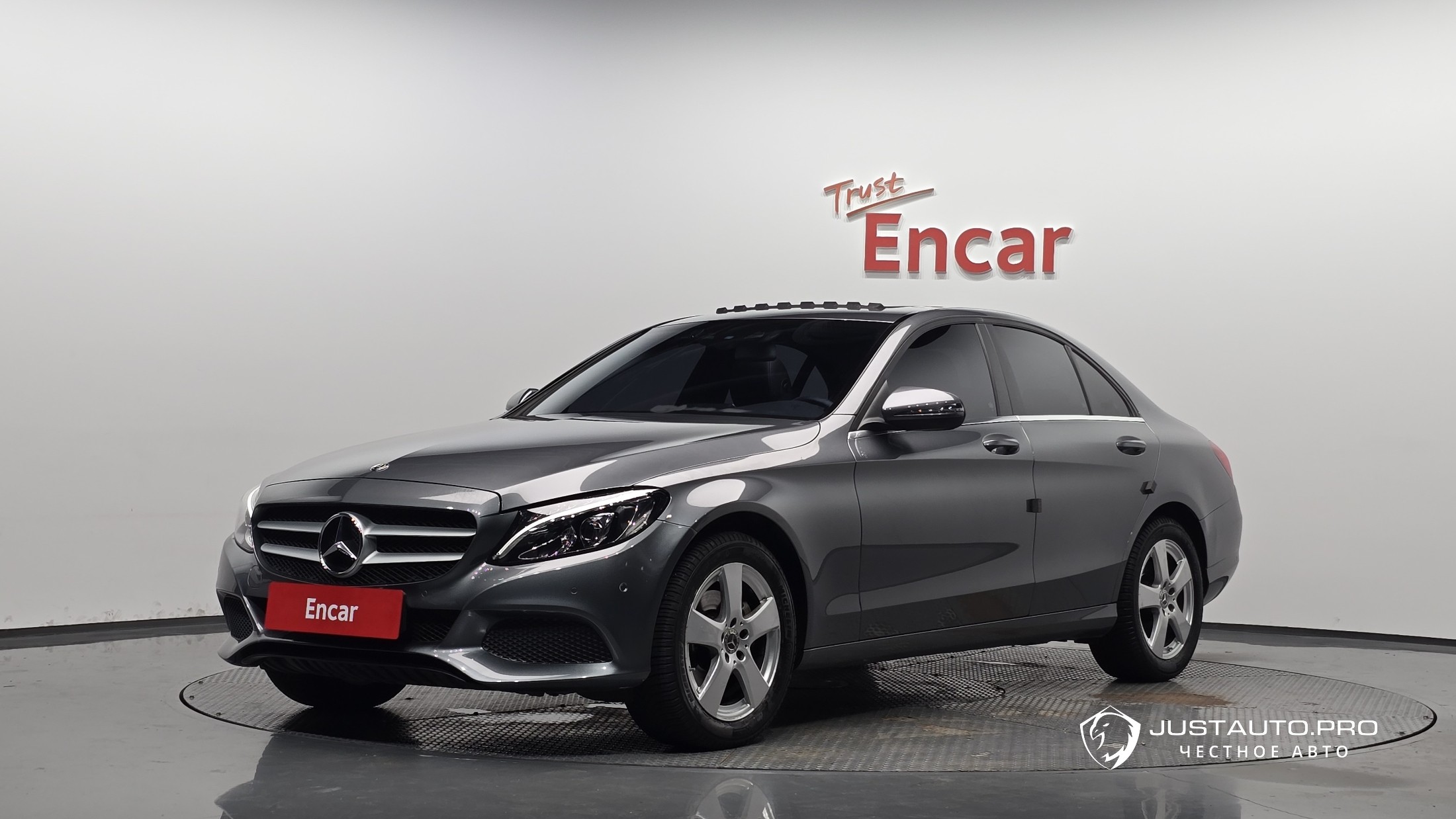 Автомобиль Mercedes-Benz C-Class