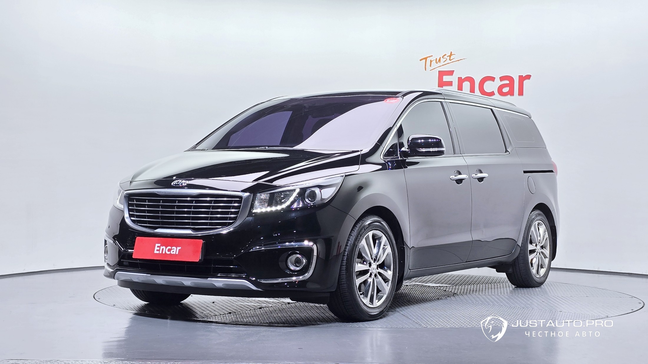 Автомобиль Kia Canival