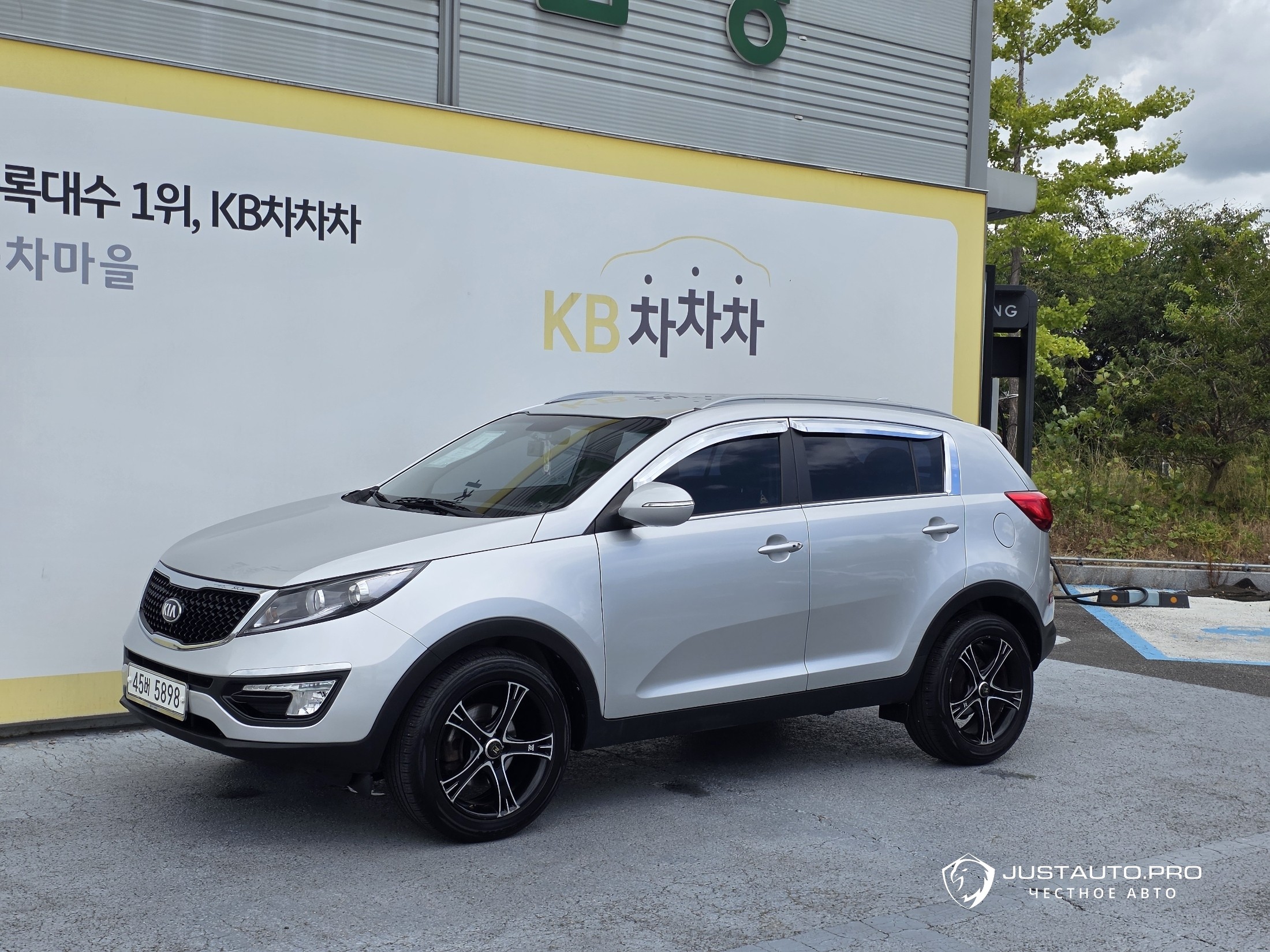 Автомобиль Kia Sportage