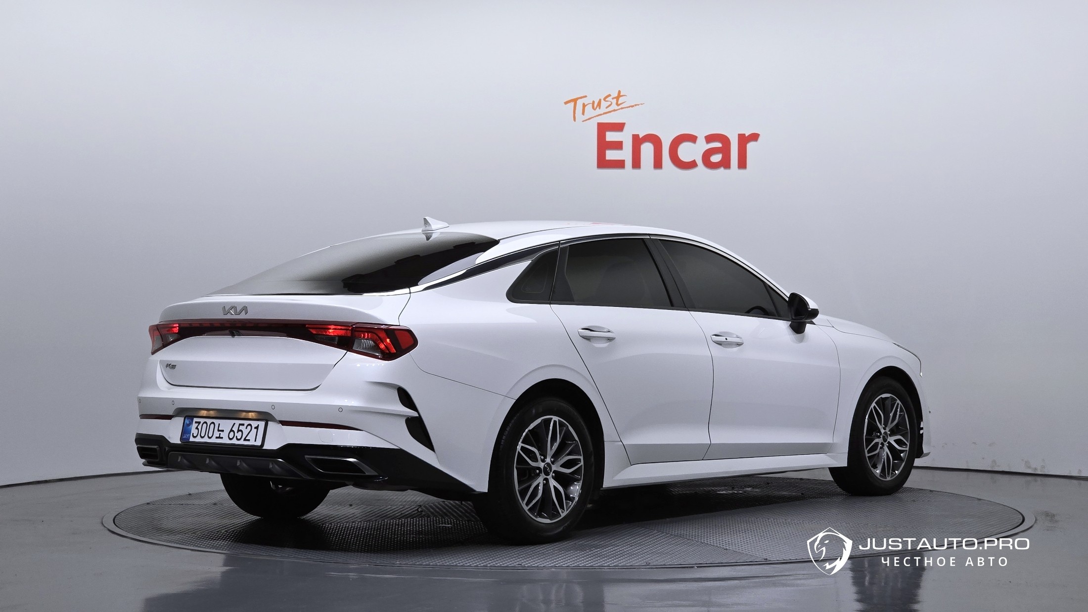 Автомобиль Kia K5