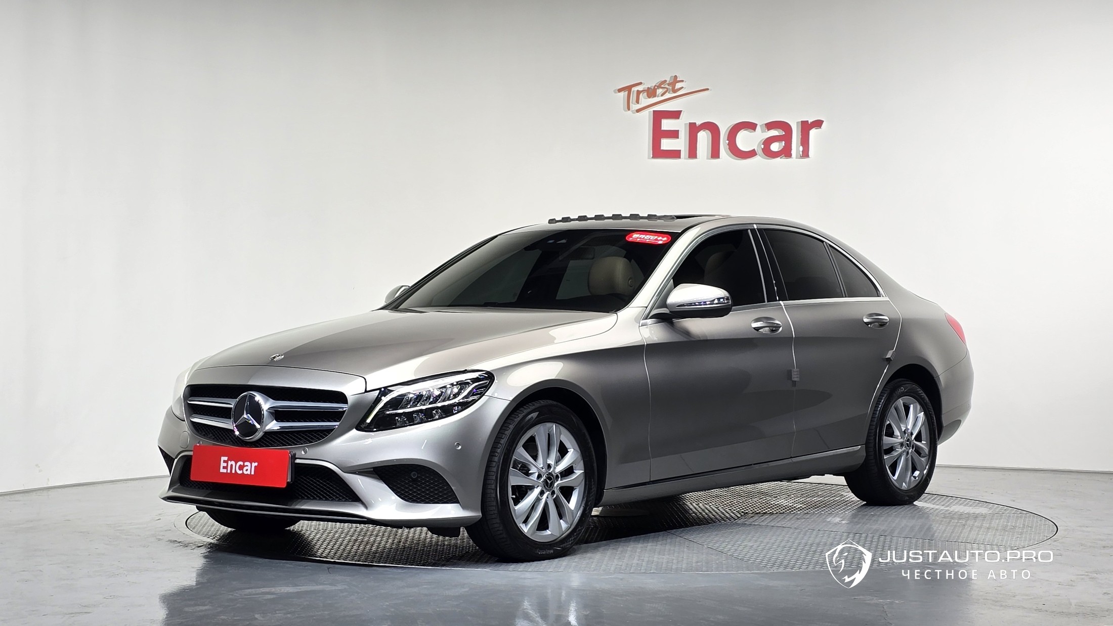 Автомобиль Mercedes-Benz C-Class